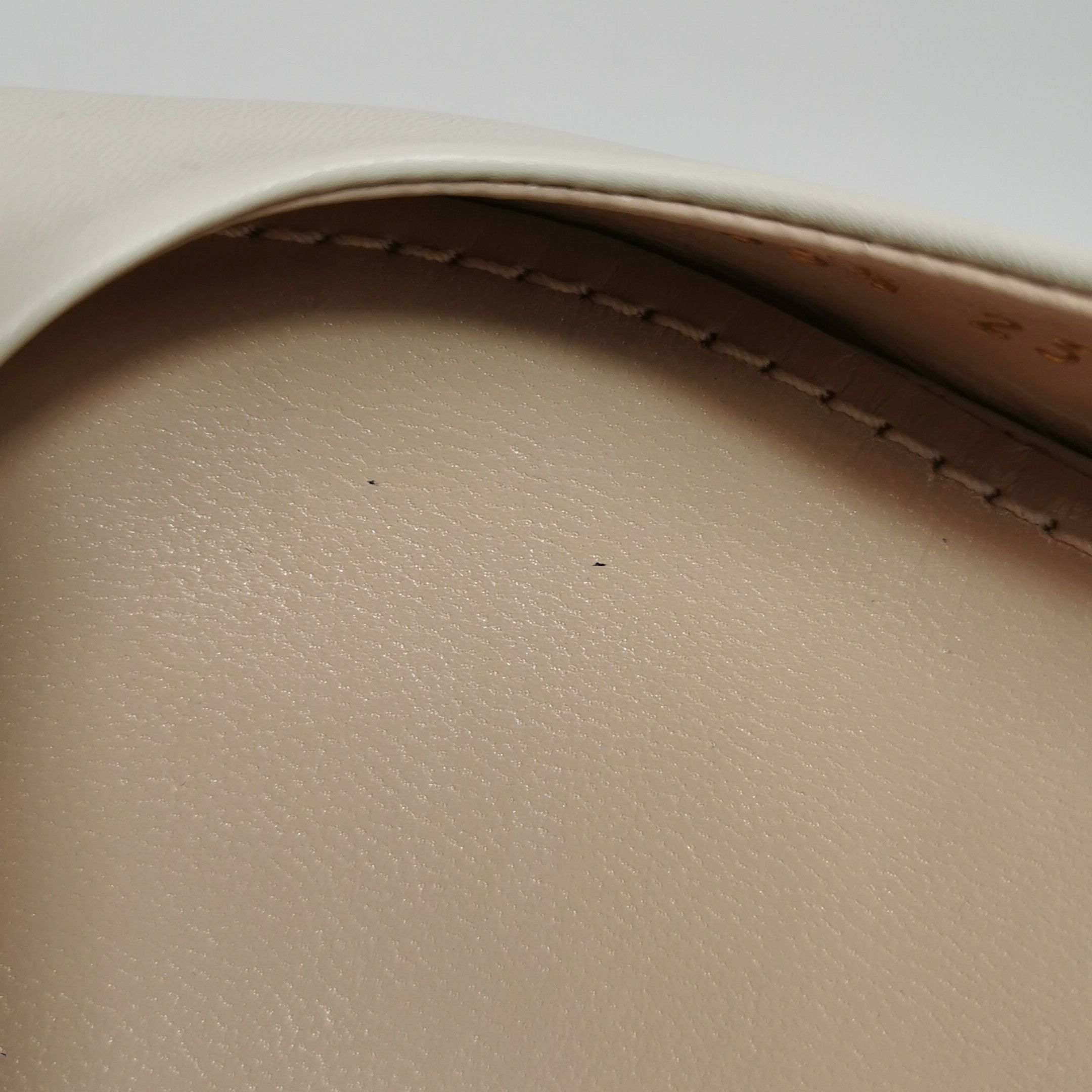 Gucci Gucci Women 5 Flats Size US 5 / IT 35 - 11 Thumbnail