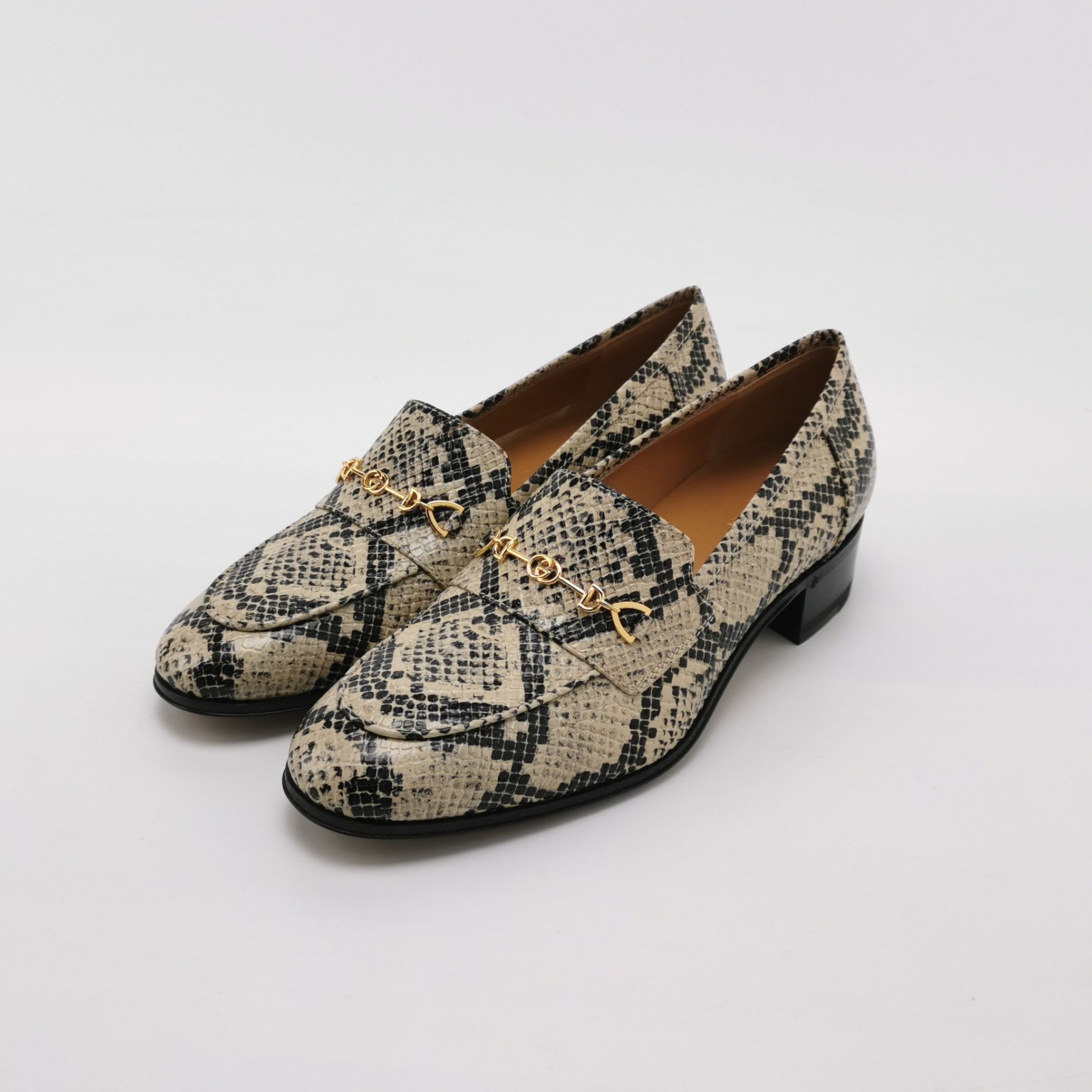 Gucci Gucci Women 5-5 Flats Size US 5.5 / IT 35.5 - 2 Thumbnail