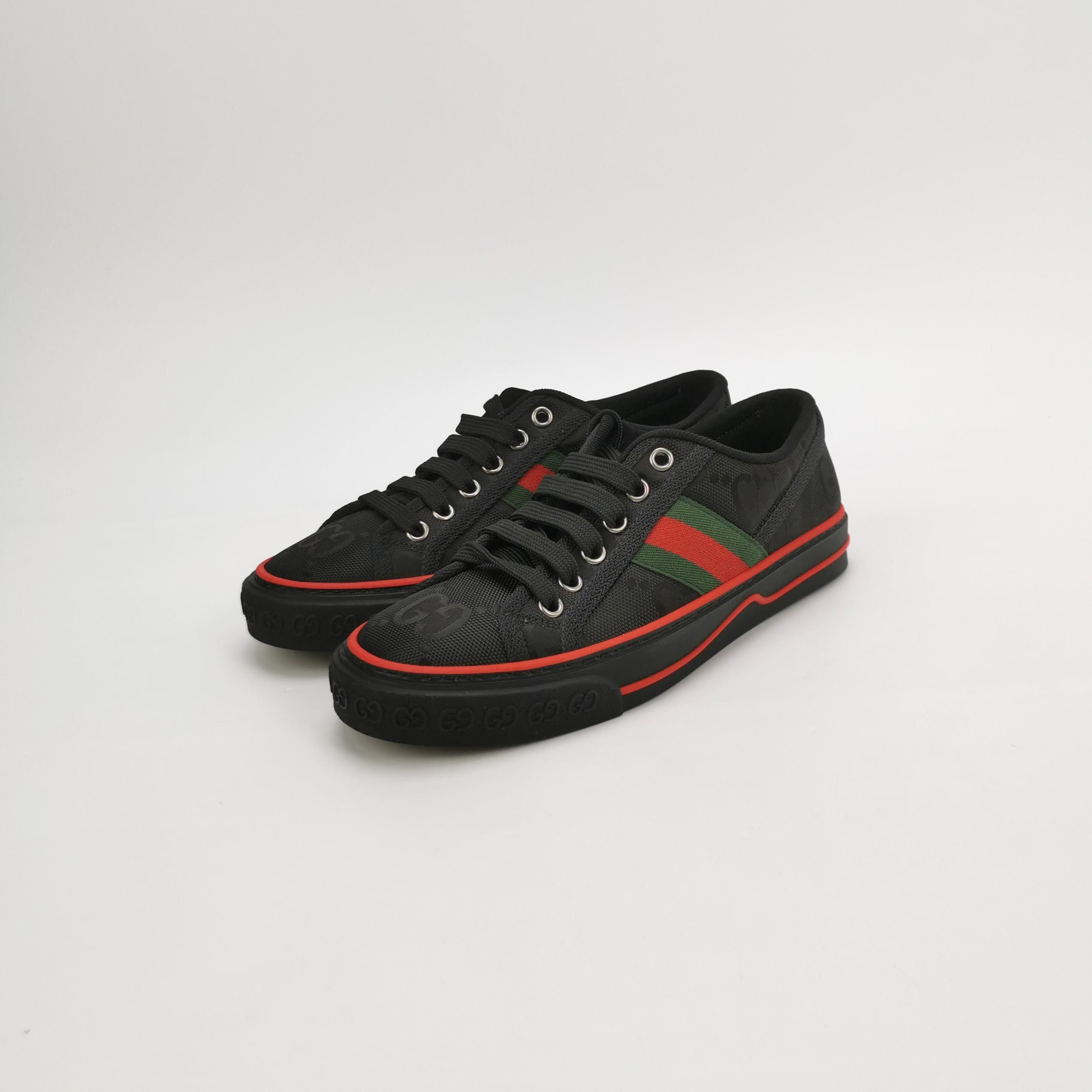 Gucci Gucci Women 5 Lowtop Sneakers Size US 5 / IT 35 - 2 Thumbnail
