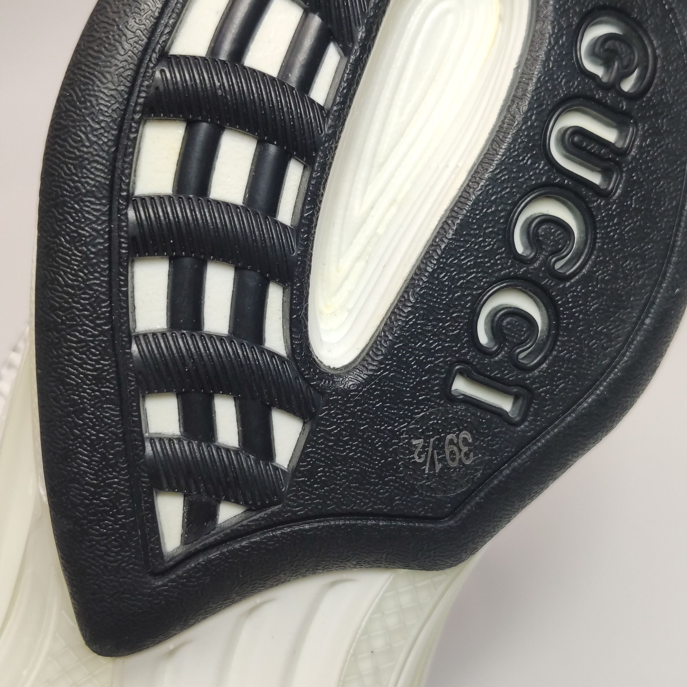 Gucci Gucci Women 9-5 Lowtop Sneakers Size US 9.5 / IT 39.5 - 9 Thumbnail
