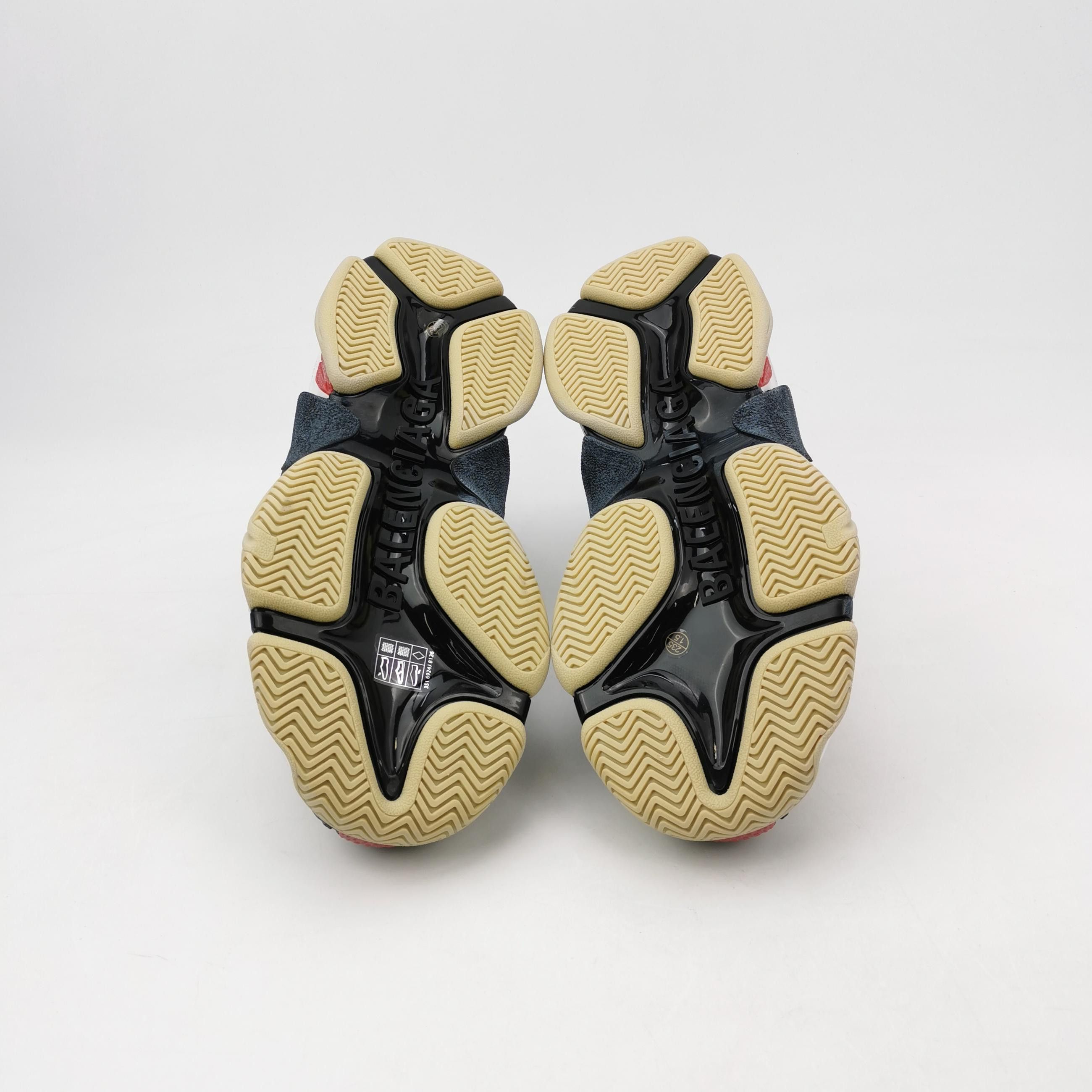 Gucci Gucci Women 7 Lowtop Sneakers Size US 7 / IT 37 - 5 Thumbnail