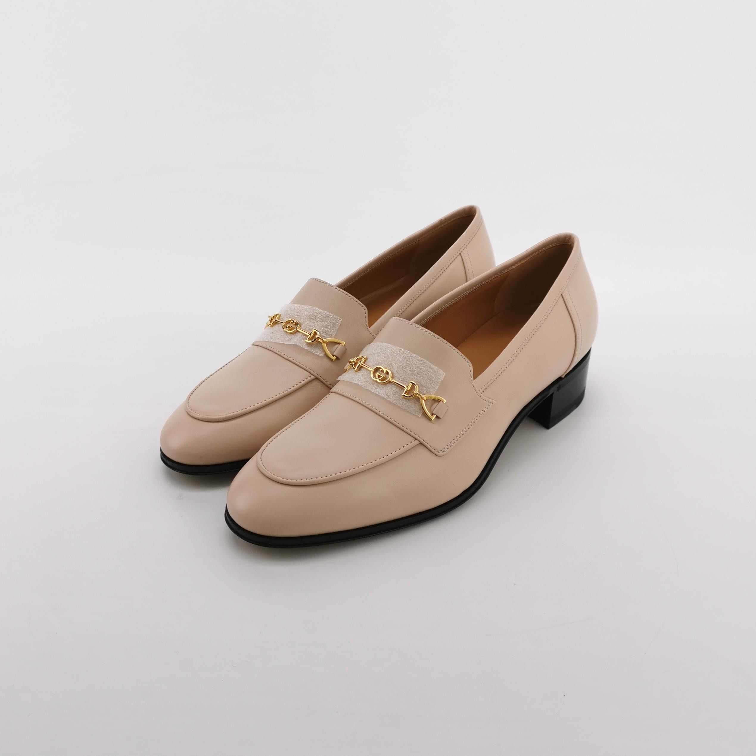 Gucci Gucci Women 5 Flats Size US 5 / IT 35 - 2 Thumbnail