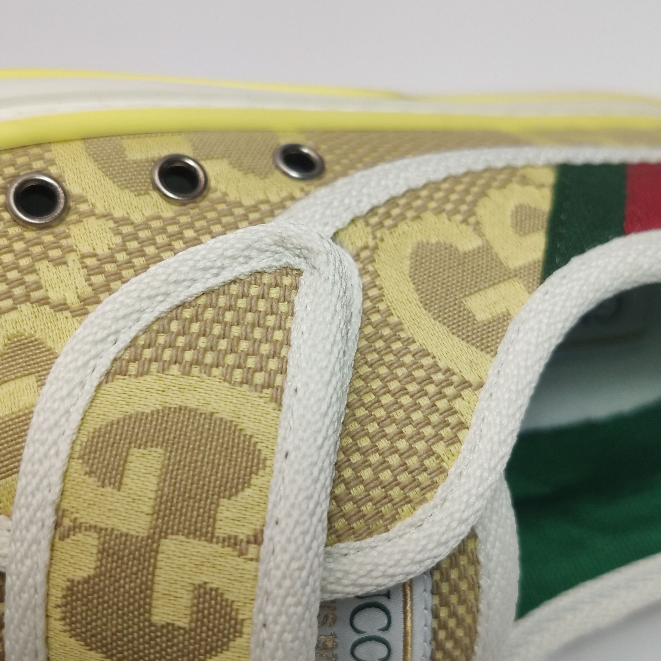 Gucci Gucci Women 6-5 Lowtop Sneakers Size US 6.5 / IT 36.5 - 7 Thumbnail