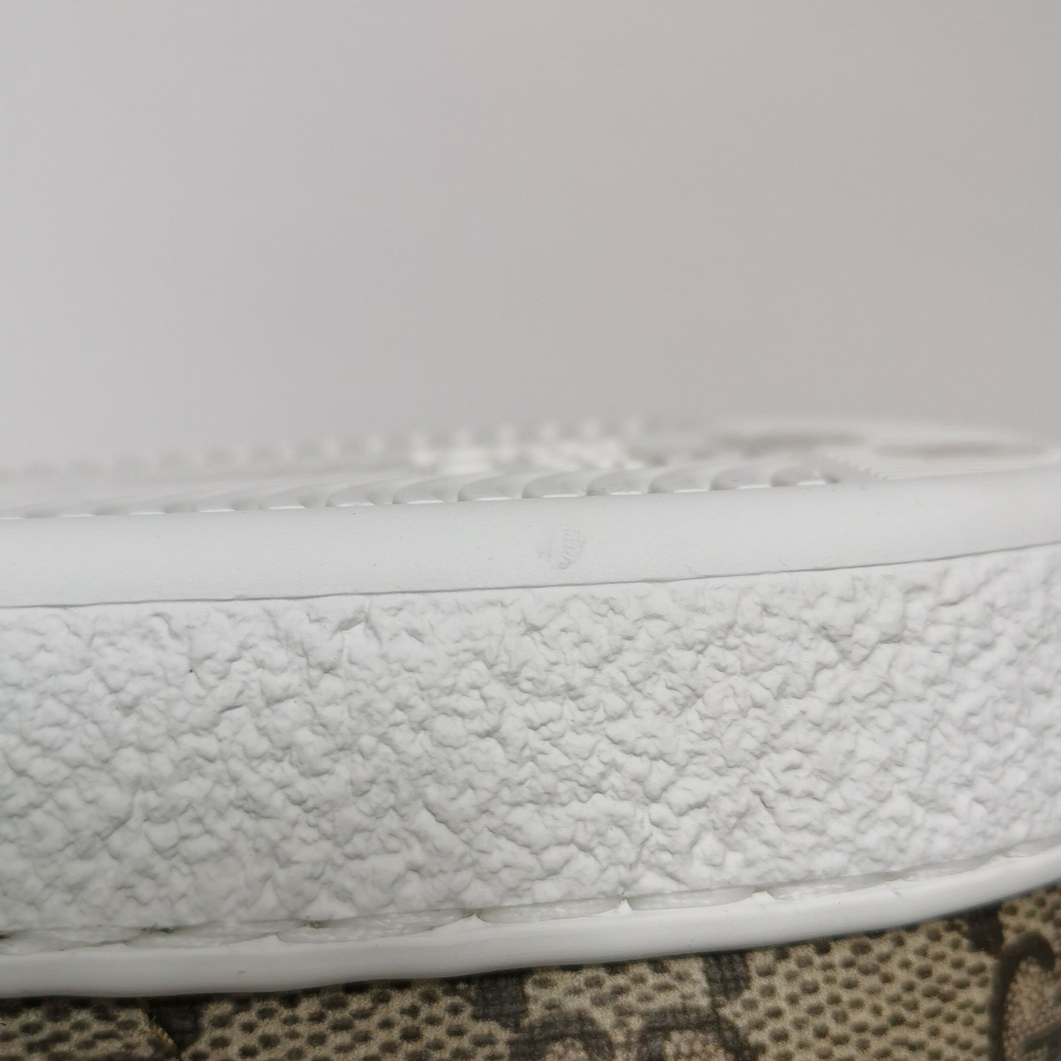 Gucci Gucci Women 6 Lowtop Sneakers Size US 6 / IT 36 - 8 Thumbnail