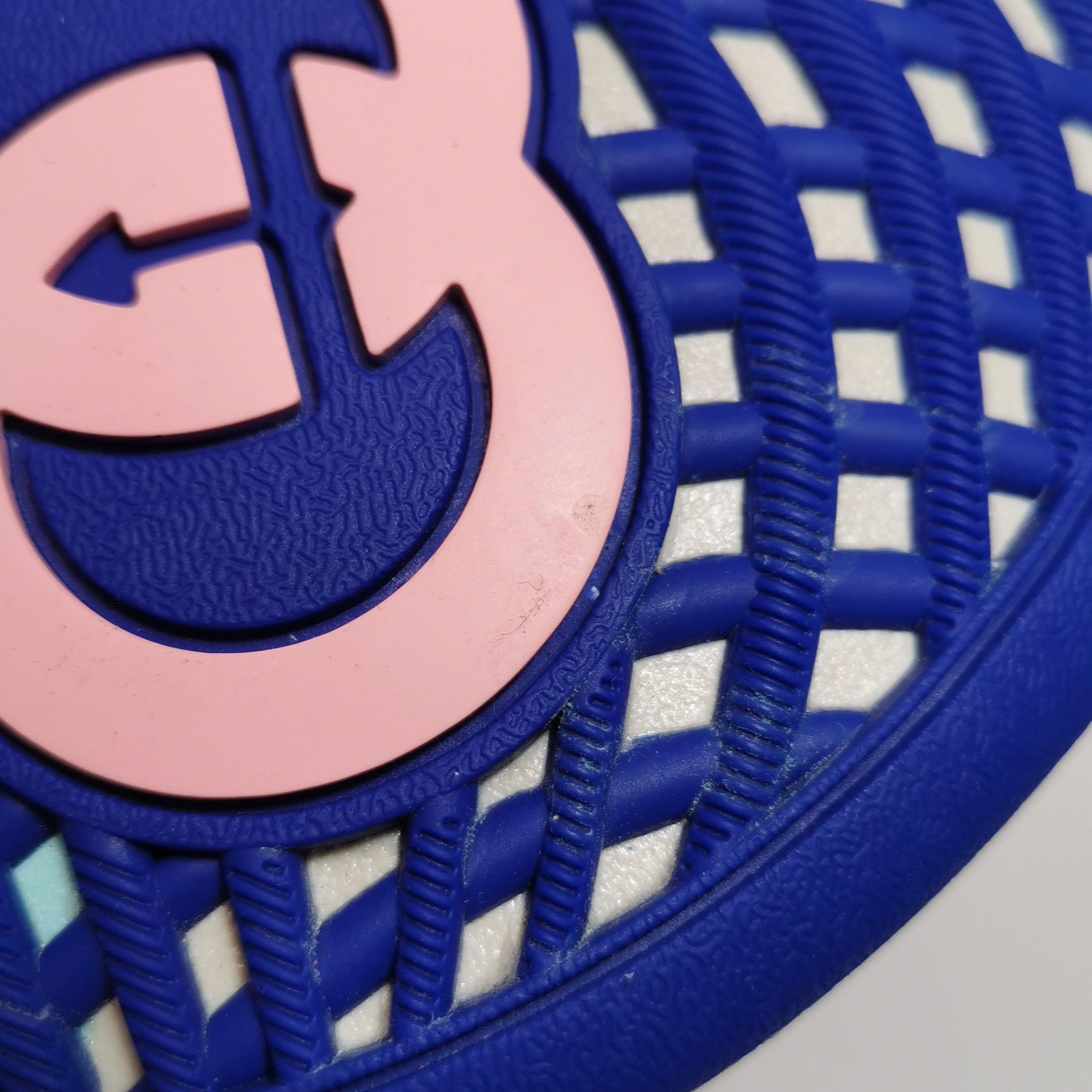 Gucci Gucci Women 6-5 Lowtop Sneakers Size US 6.5 / IT 36.5 - 8 Thumbnail