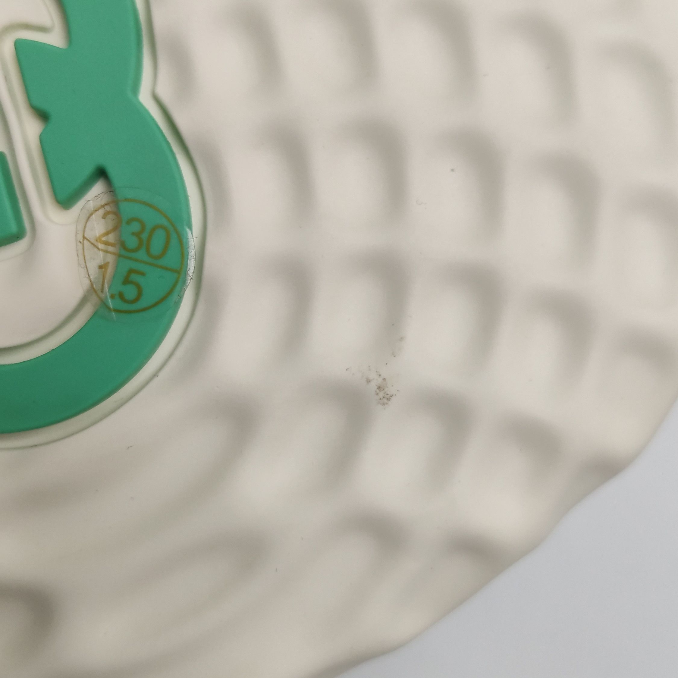 Gucci Gucci Women 6-5 Lowtop Sneakers Size US 6.5 / IT 36.5 - 8 Thumbnail