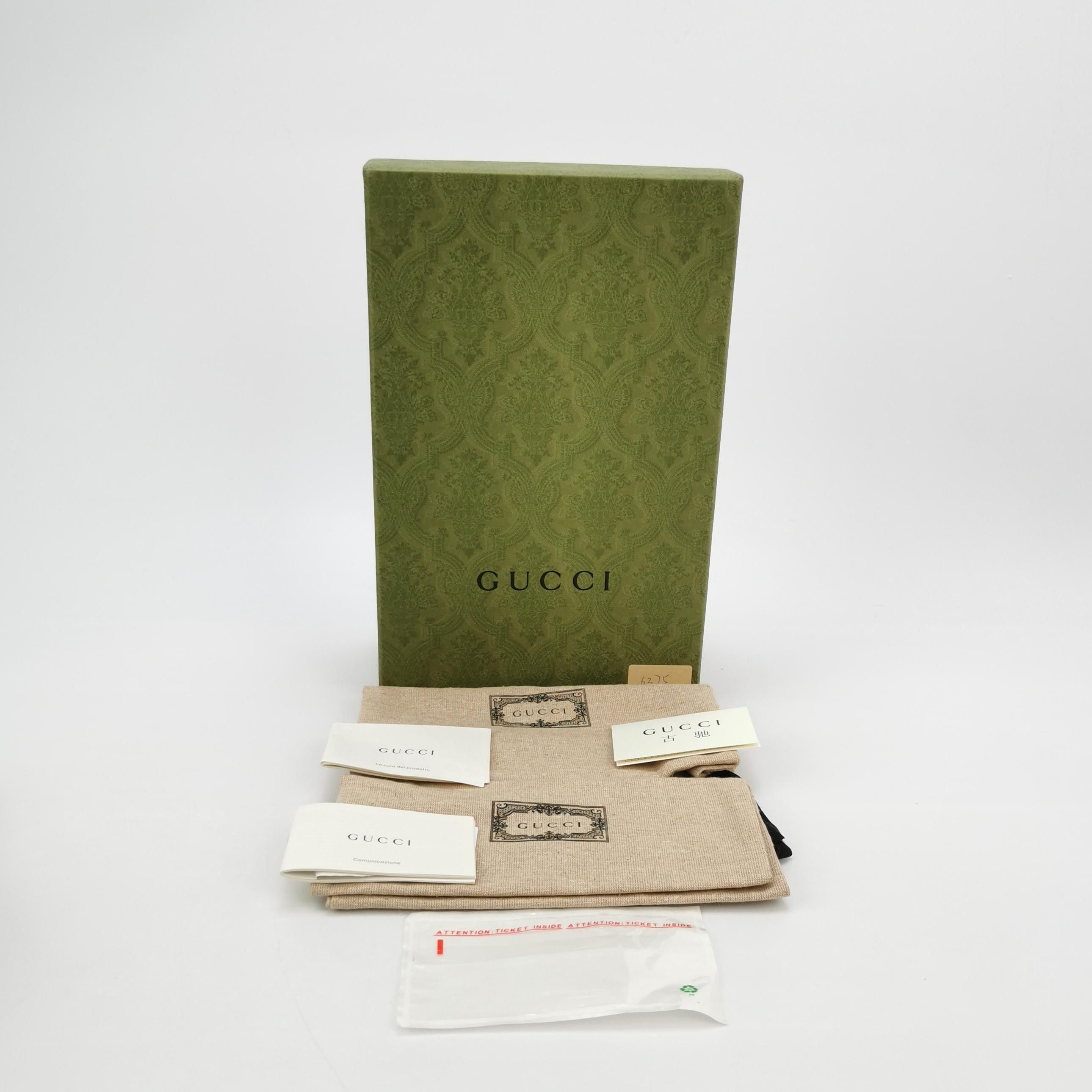 Gucci Gucci Women 8-5 Lowtop Sneakers Size US 8.5 / IT 38.5 - 6 Thumbnail