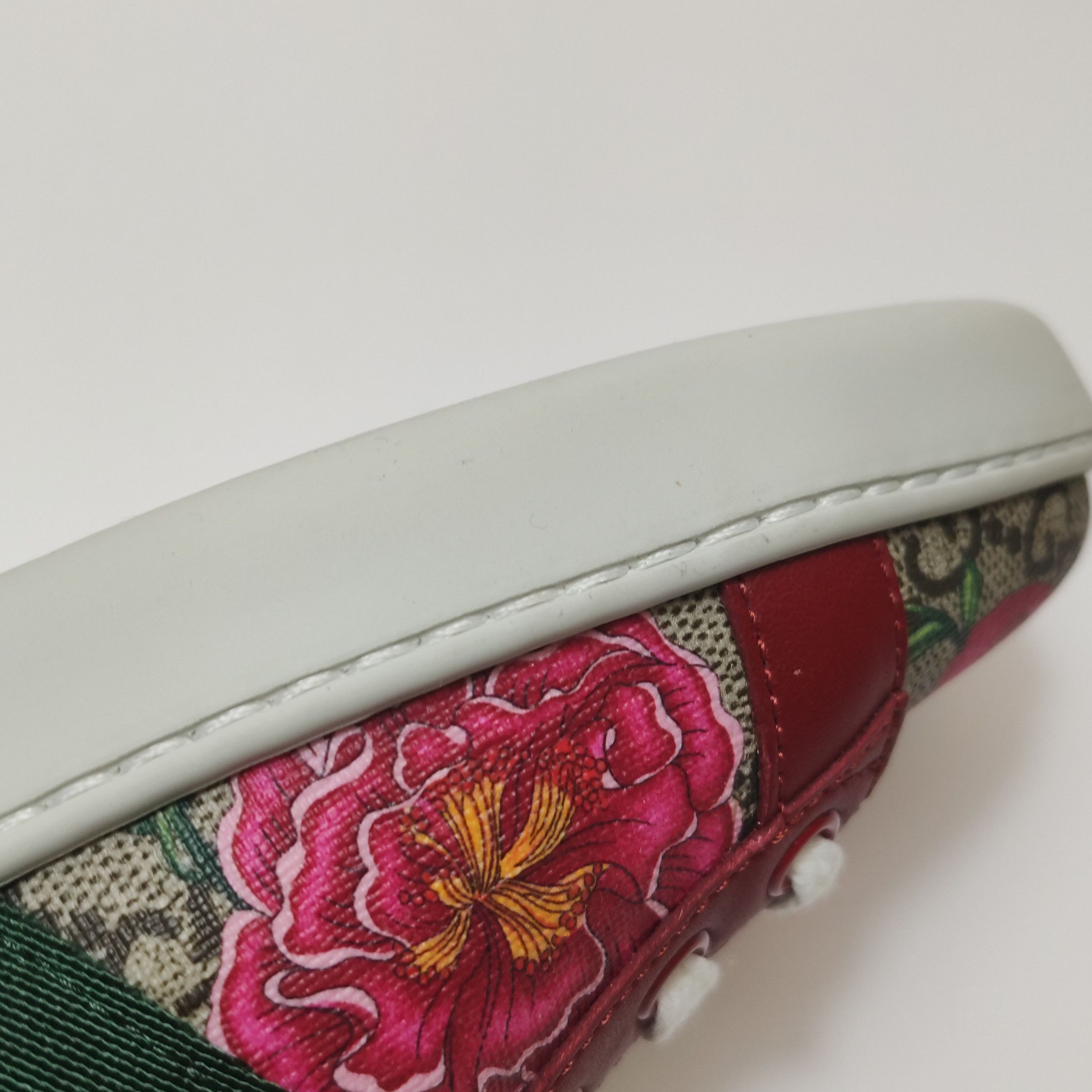 Gucci Gucci Women 7-5 Lowtop Sneakers Size US 7.5 / IT 37.5 - 7 Thumbnail