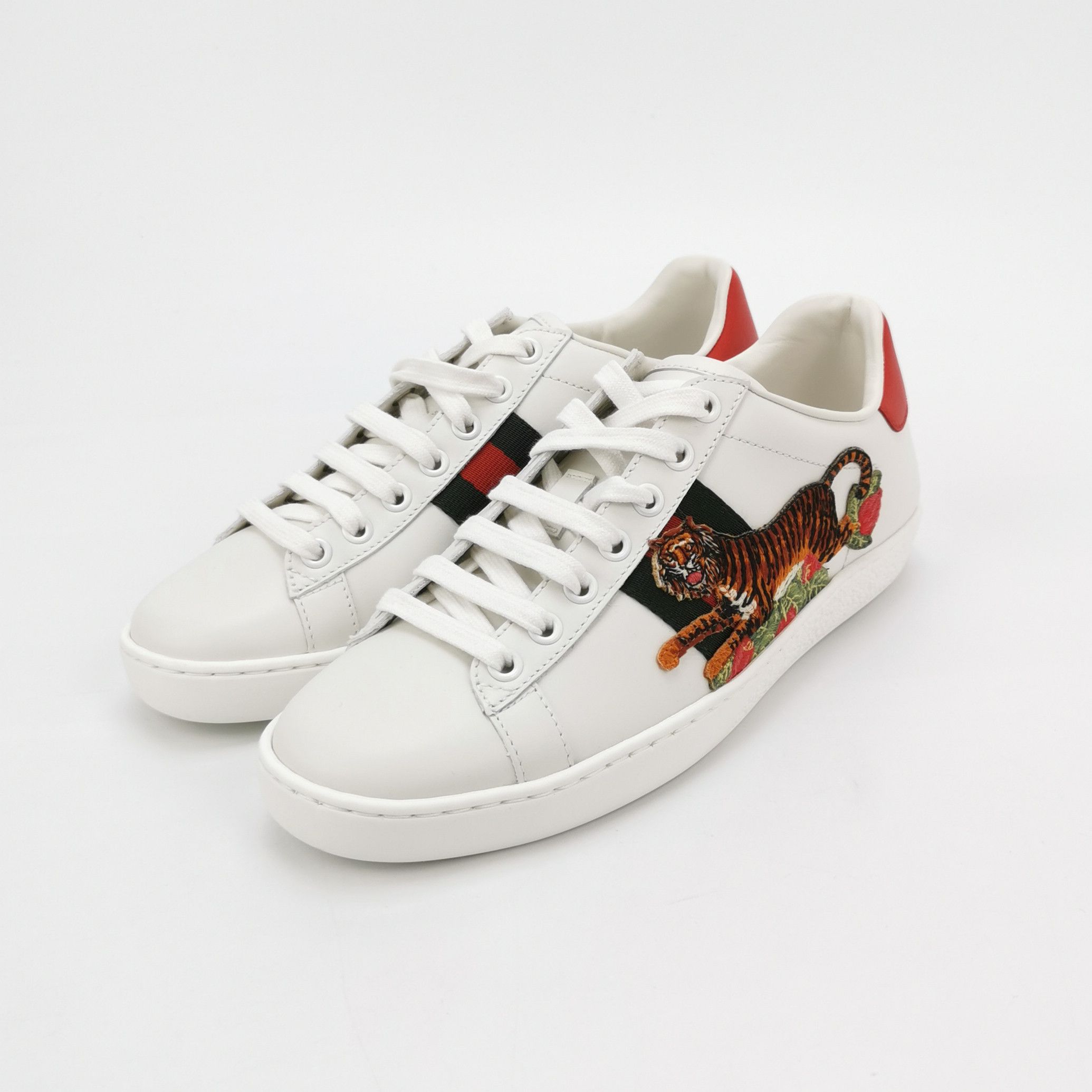 Gucci Gucci Women 6 Lowtop Sneakers Size US 6 / IT 36 - 2 Thumbnail