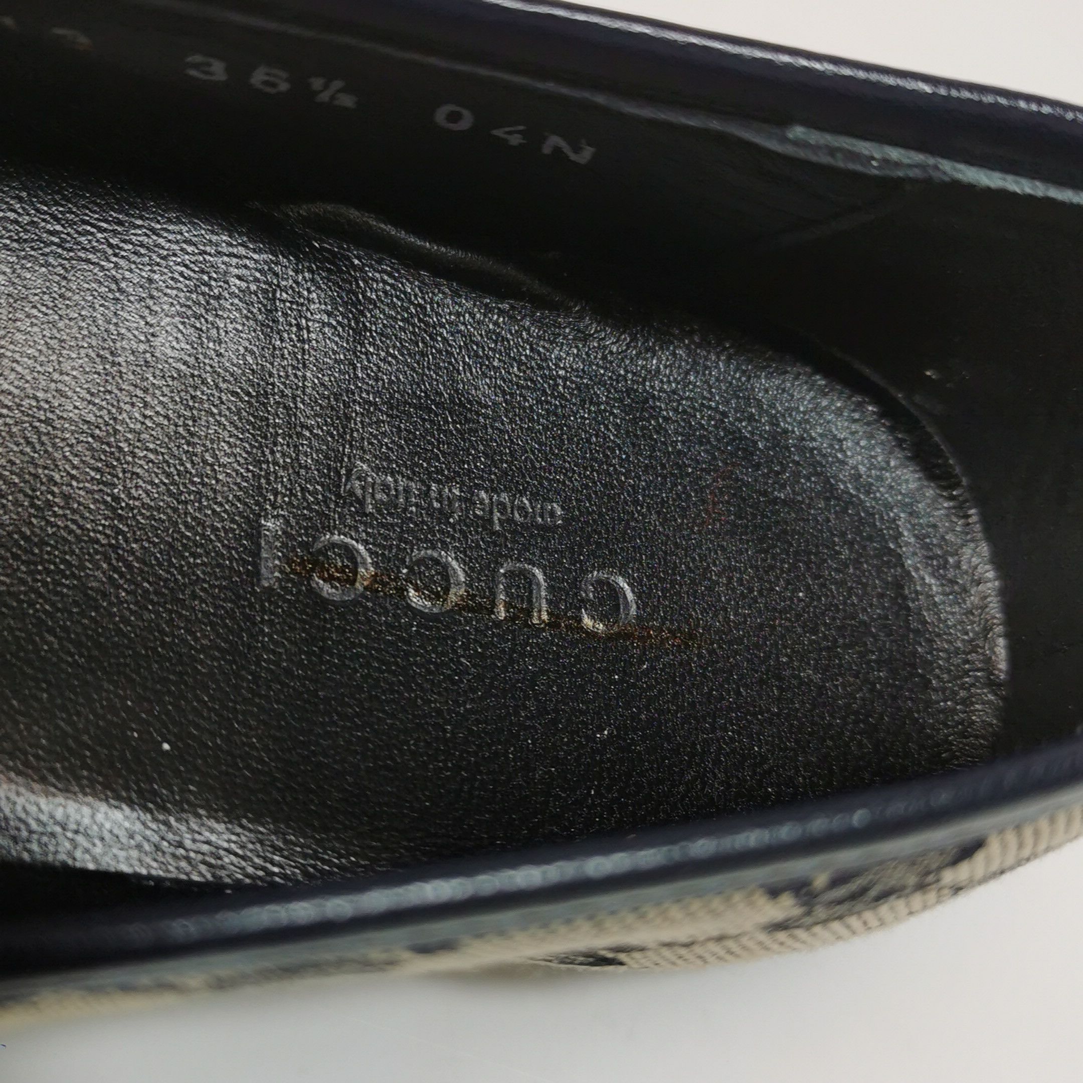 Gucci Gucci Women 6-5 Flats Size US 6.5 / IT 36.5 - 9 Thumbnail