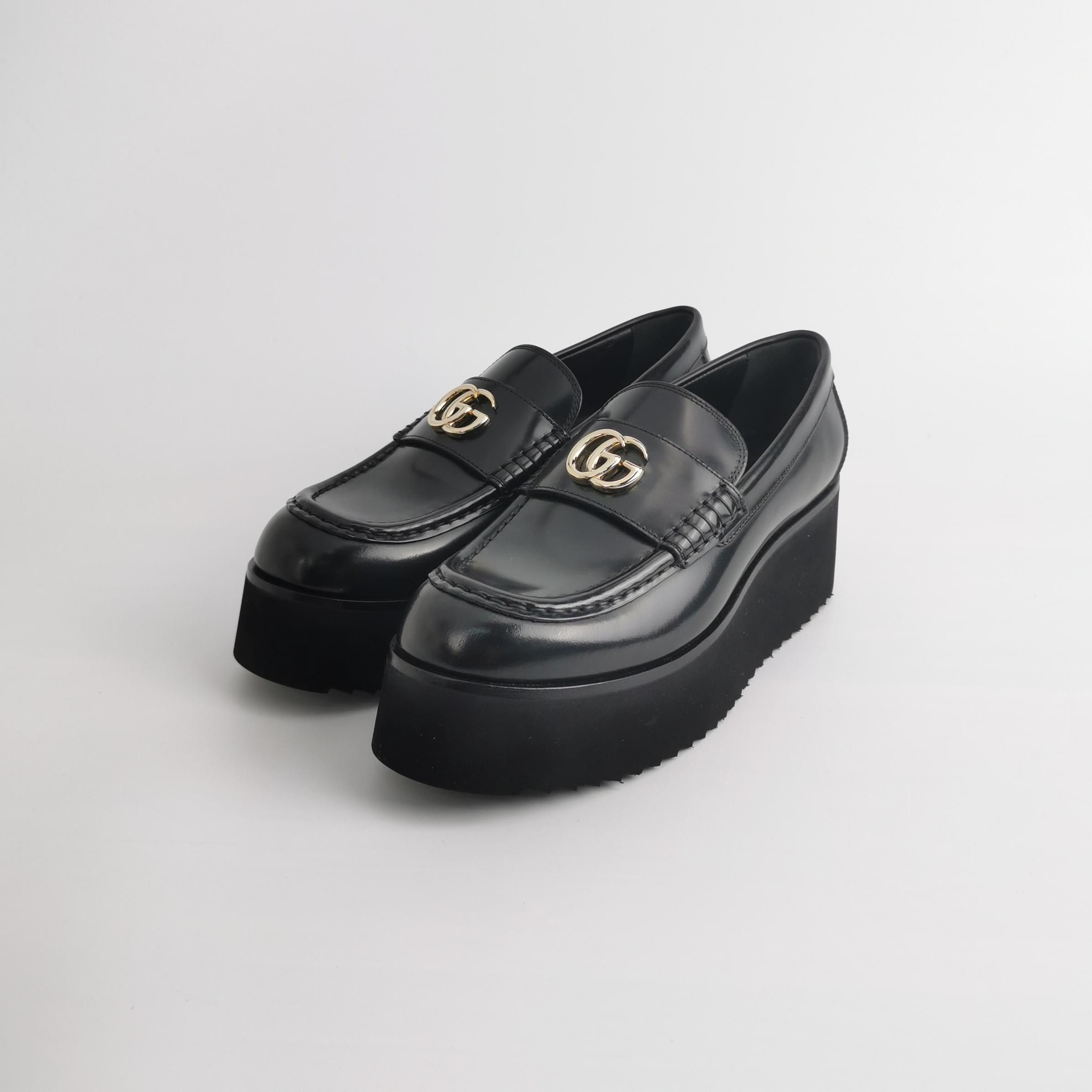Gucci Gucci Women 7-5 Lowtop Sneakers Size US 7.5 / IT 37.5 - 2 Thumbnail