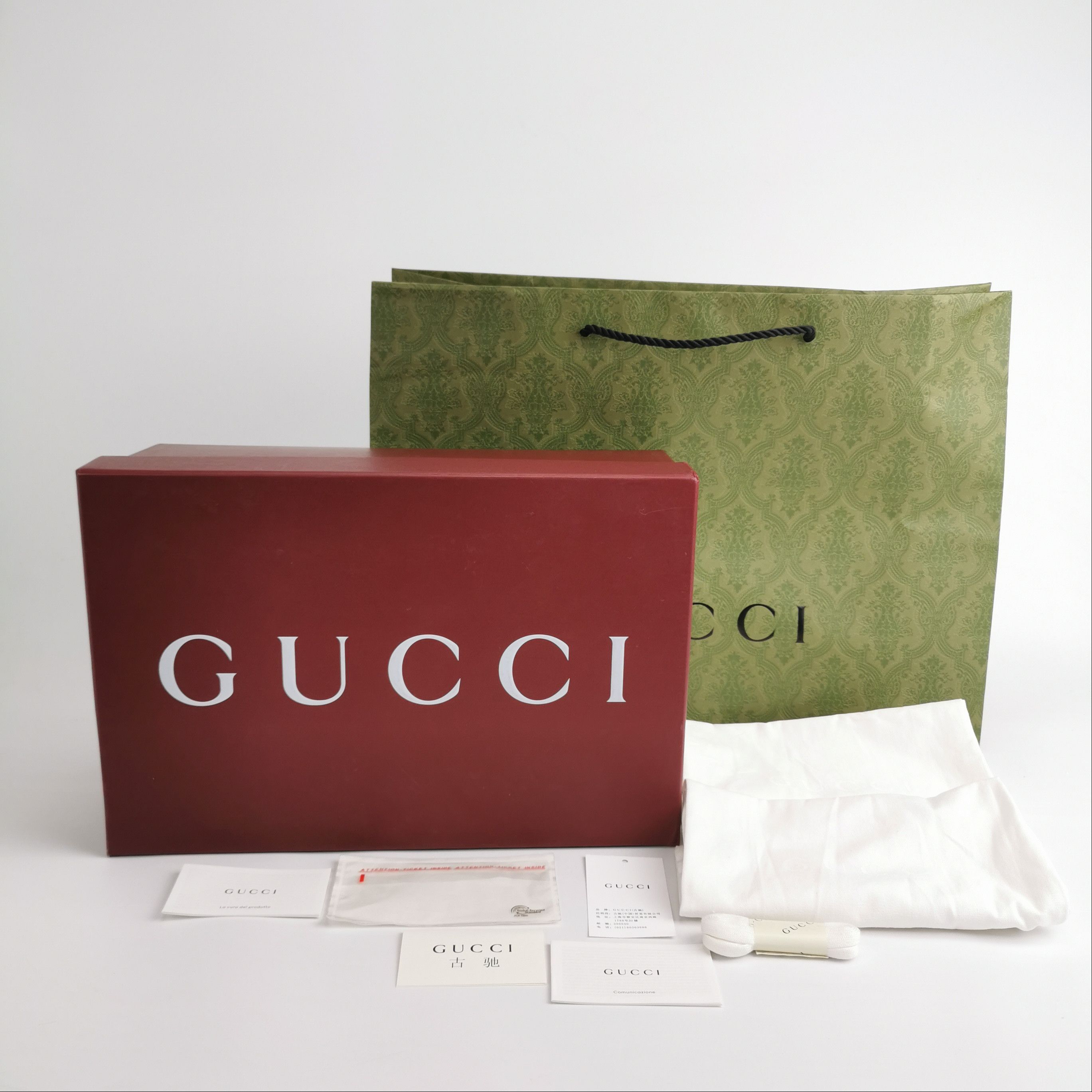 Gucci Gucci Women 7-5 Lowtop Sneakers Size US 7.5 / IT 37.5 - 6 Thumbnail