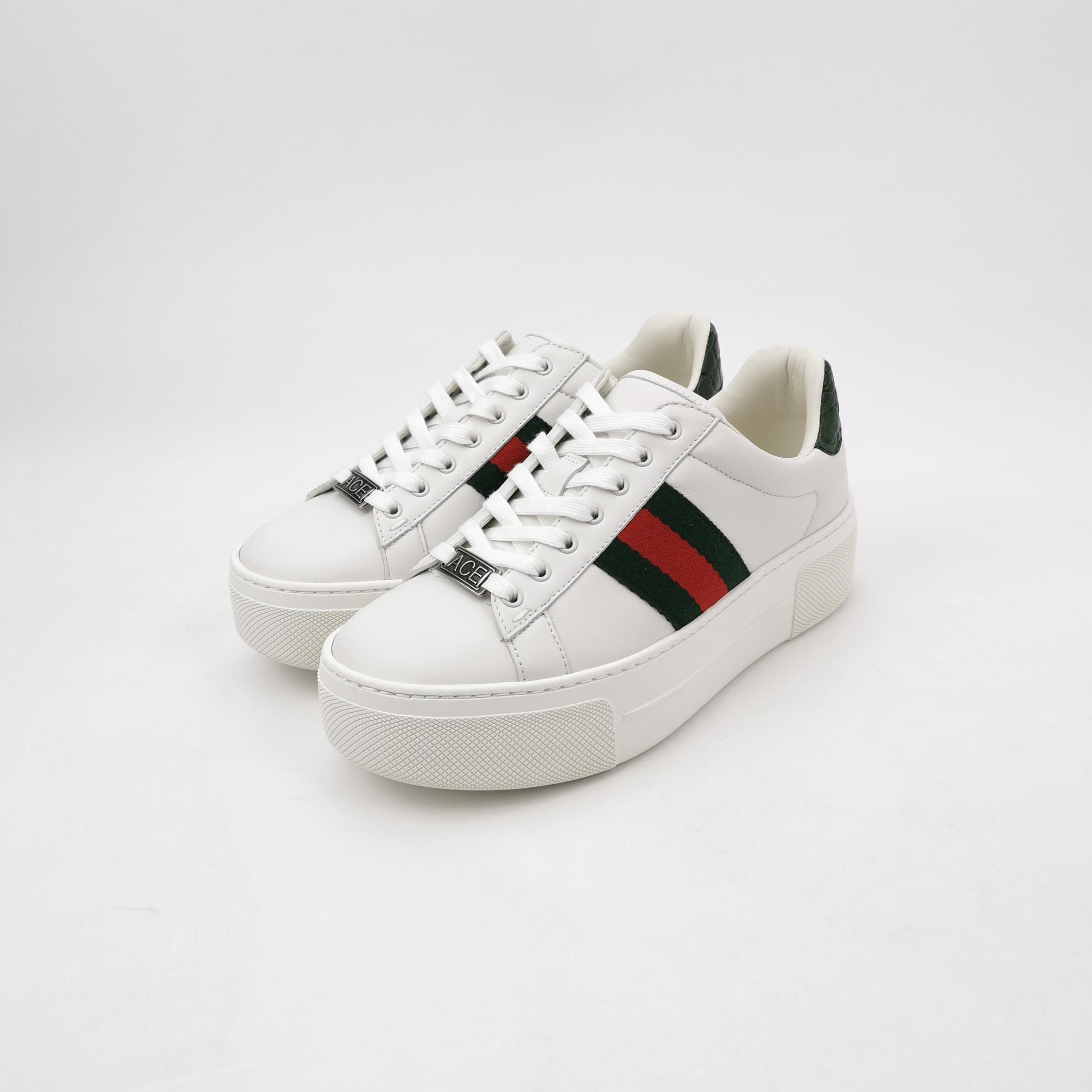 Gucci Gucci Women 5 Lowtop Sneakers Size US 5 / IT 35 - 2 Thumbnail
