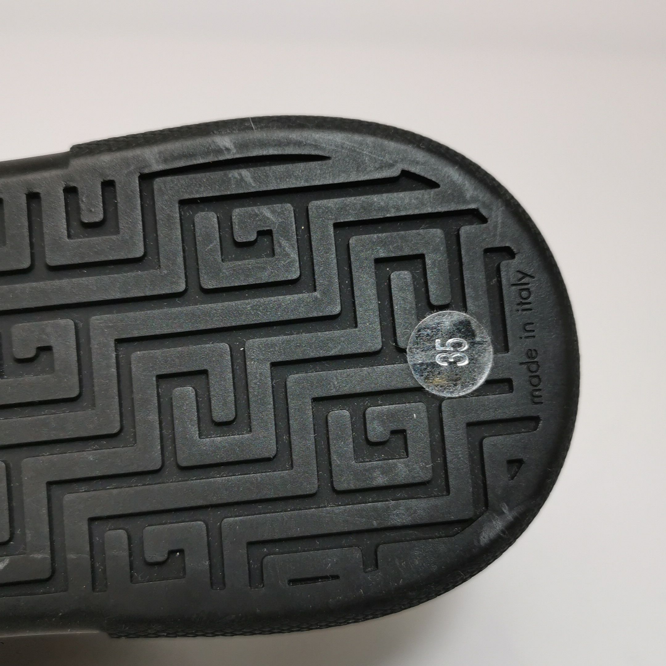 Gucci Gucci Women 5 Lowtop Sneakers Size US 5 / IT 35 - 8 Thumbnail