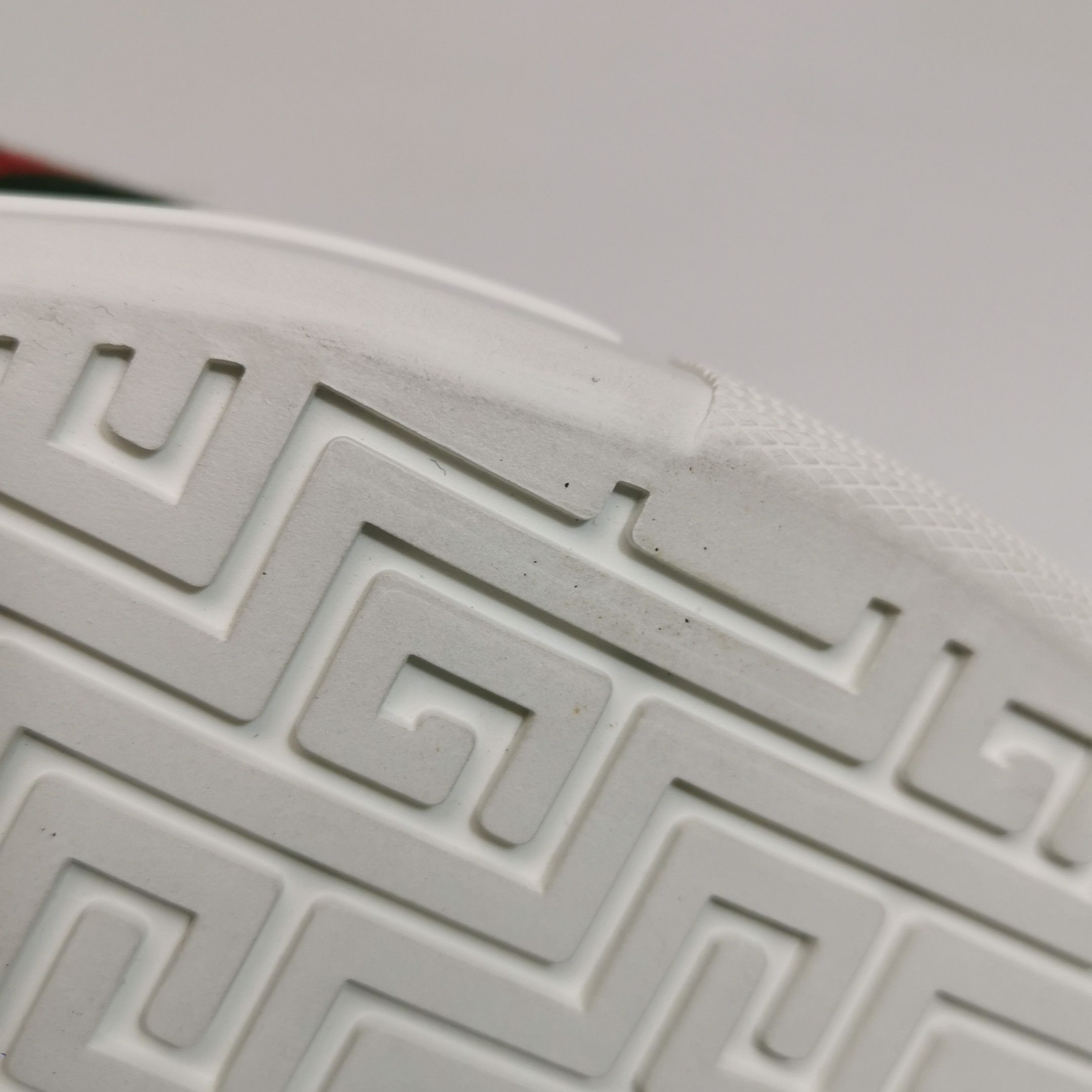 Gucci Gucci Women 9 Lowtop Sneakers Size US 9 / IT 39 - 7 Thumbnail
