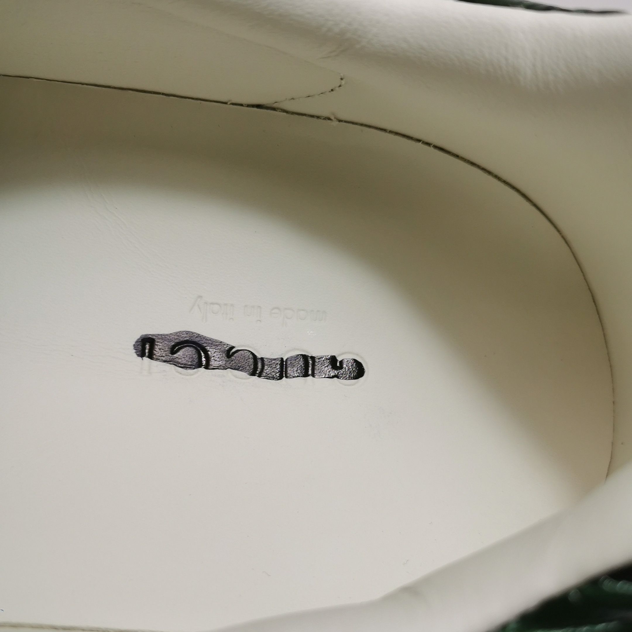 Gucci Gucci Women 9 Lowtop Sneakers Size US 9 / IT 39 - 9 Thumbnail