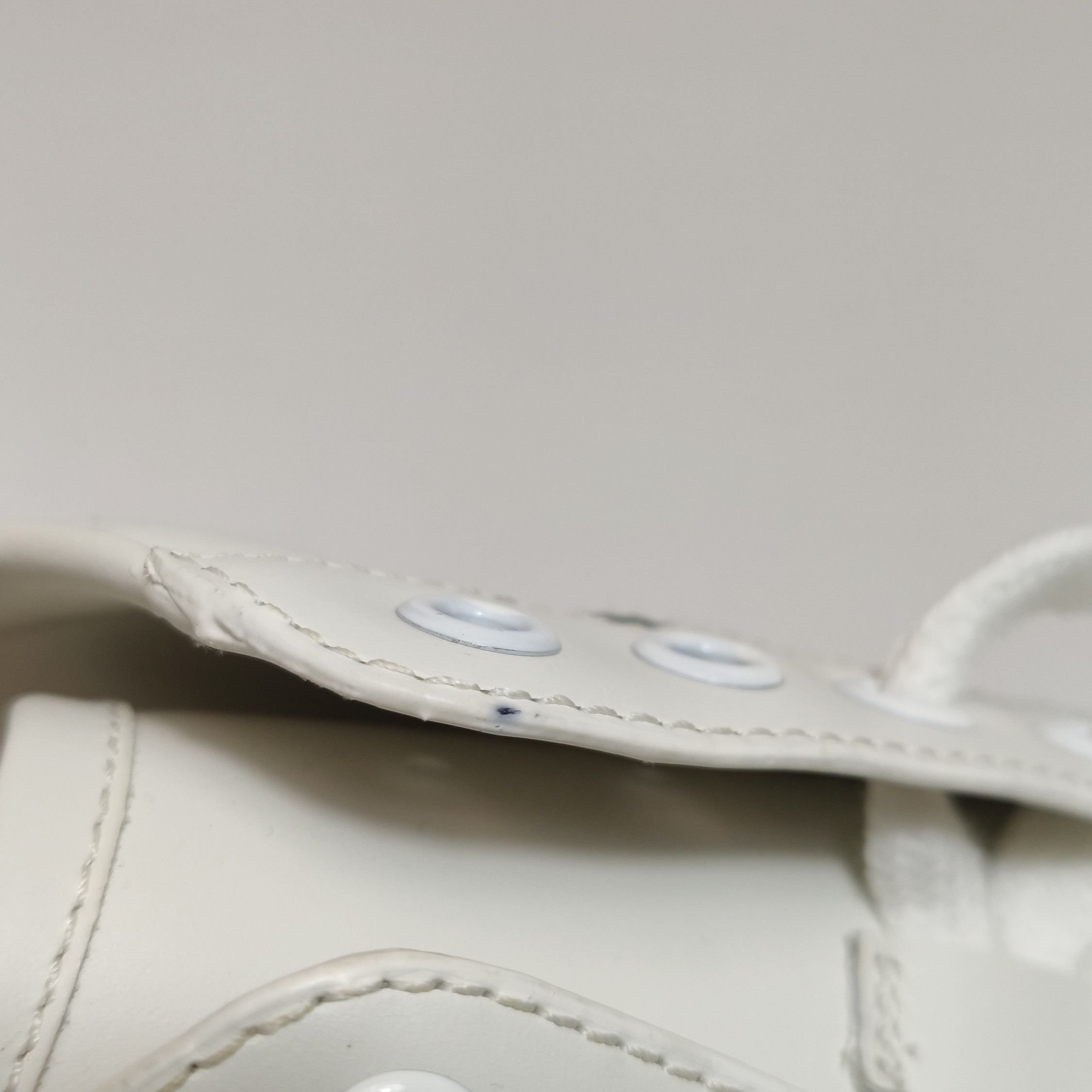 Gucci Gucci Women 7-5 Lowtop Sneakers Size US 7.5 / IT 37.5 - 7 Thumbnail