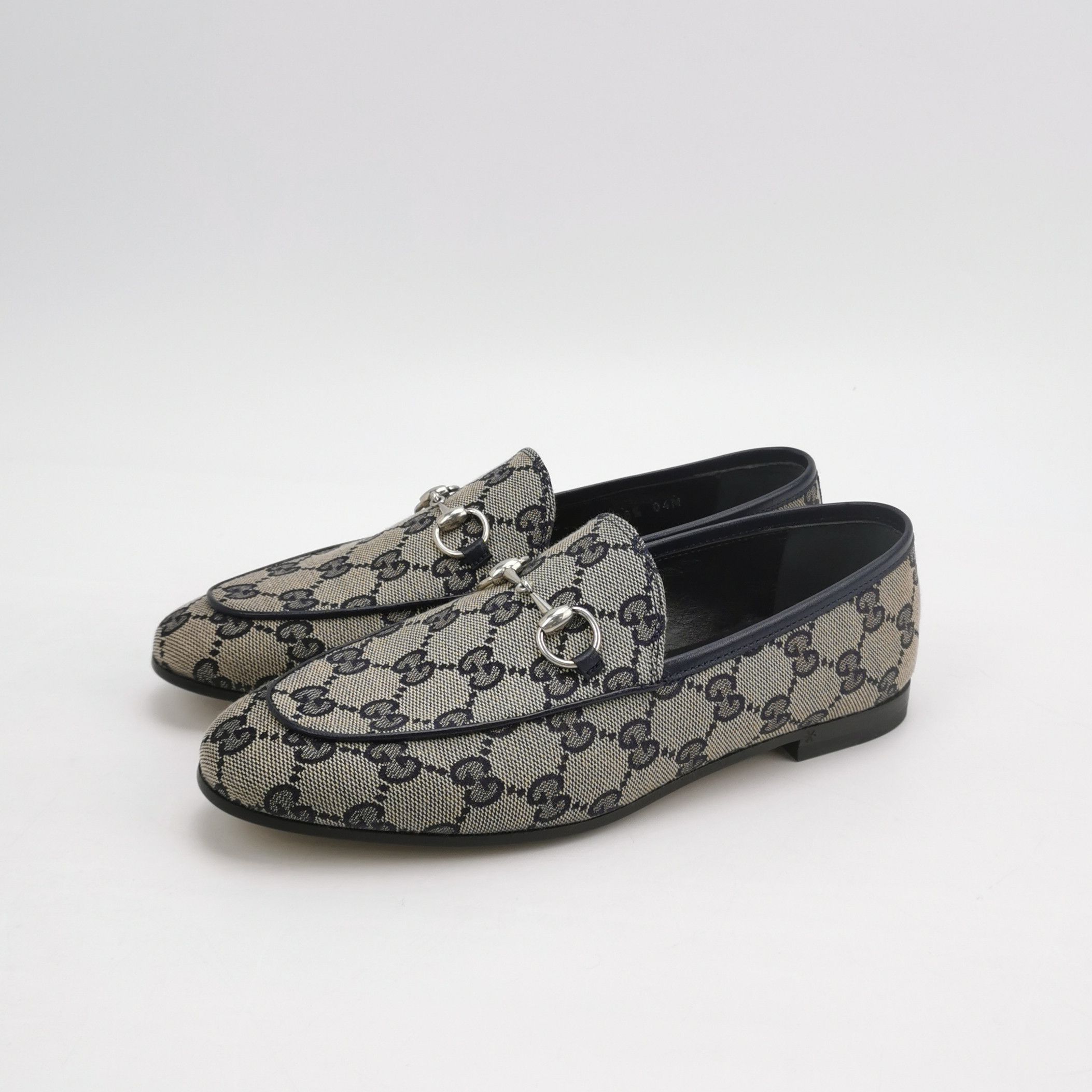 Gucci Gucci Women 6-5 Flats Size US 6.5 / IT 36.5 - 2 Thumbnail
