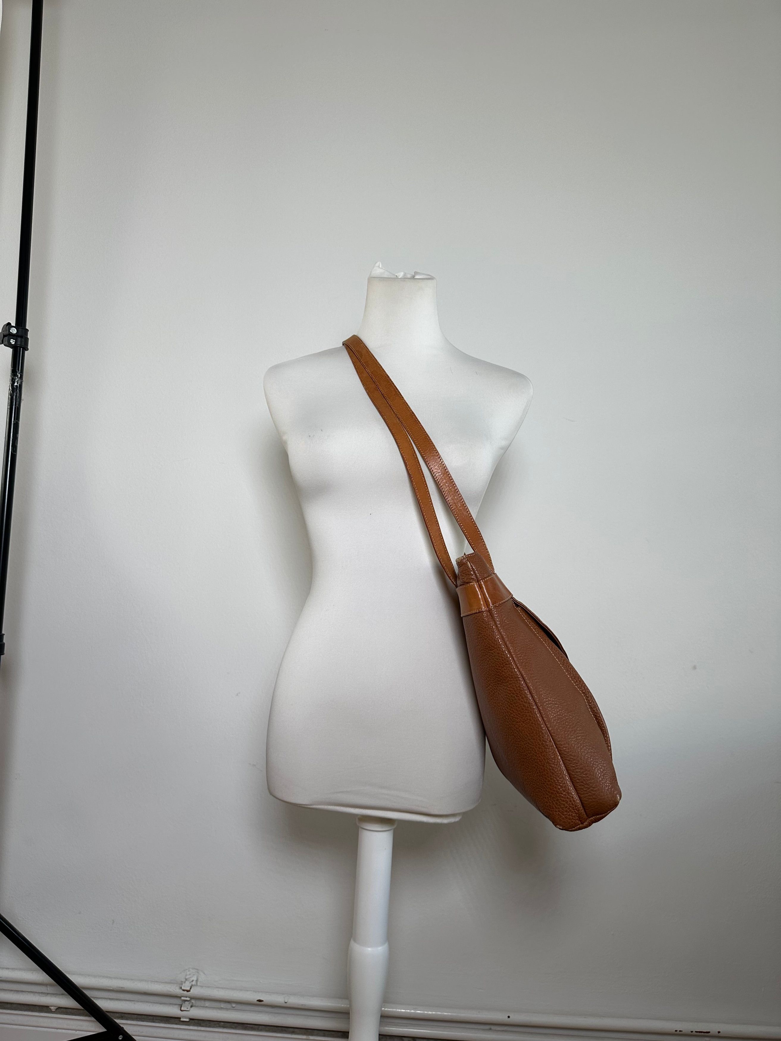 Courreges Vintage Pebbled Shoulder Bag Tan Size ONE SIZE - 7 Thumbnail
