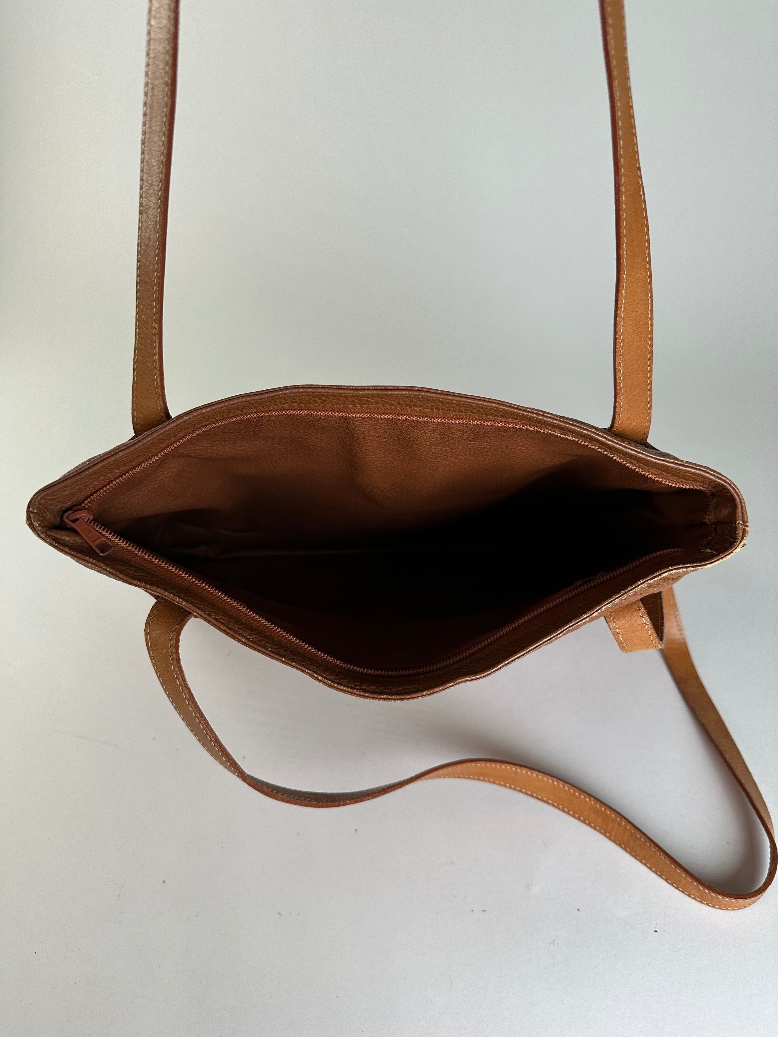 Courreges Vintage Pebbled Shoulder Bag Tan Size ONE SIZE - 3 Thumbnail