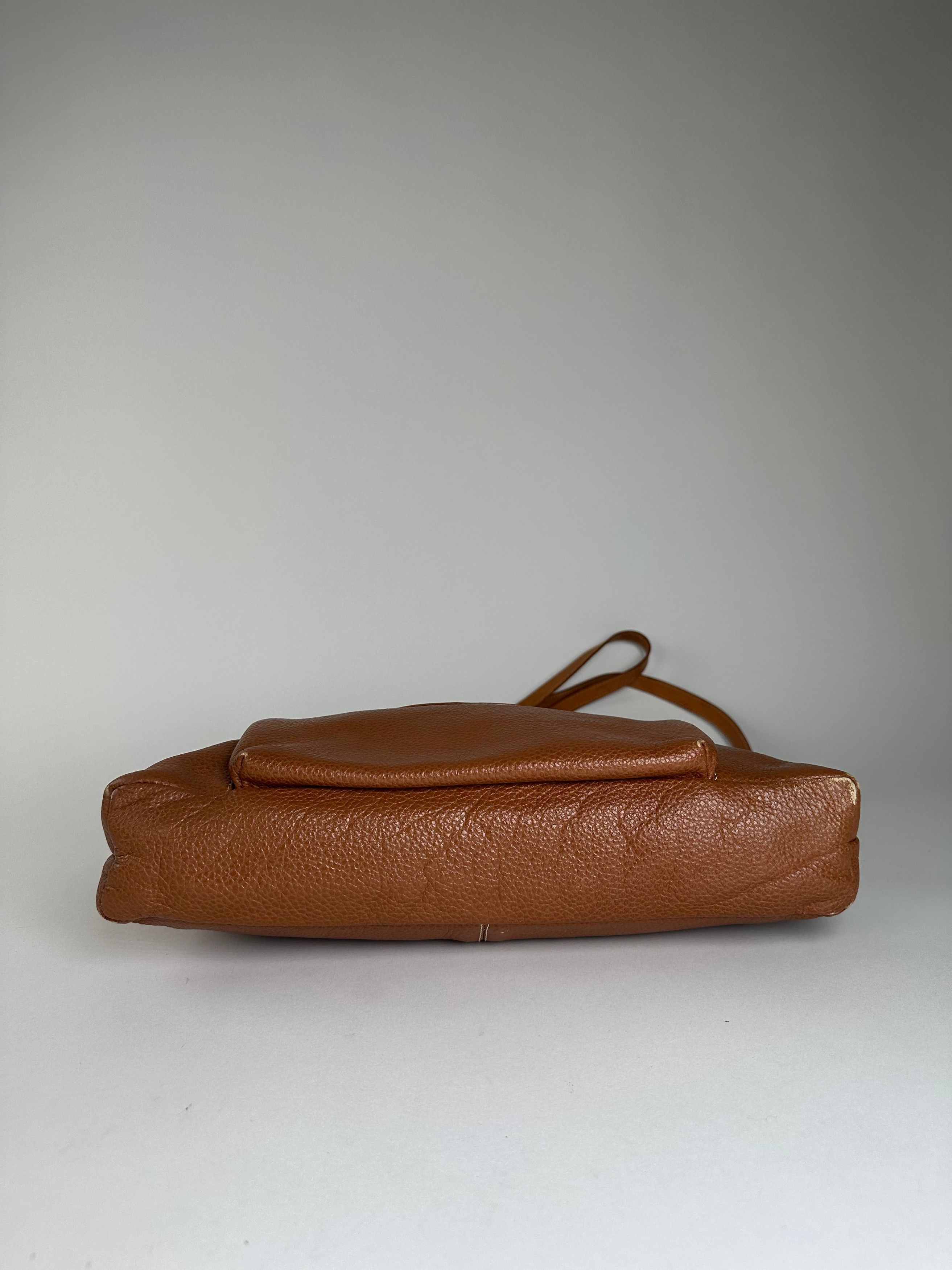 Courreges Vintage Pebbled Shoulder Bag Tan Size ONE SIZE - 9 Thumbnail
