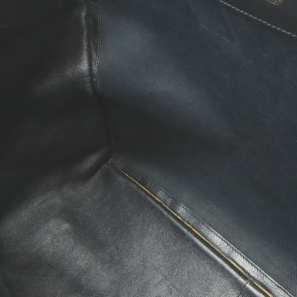 Yves Saint Laurent Yves Saint Laurent Yves Saint Laurent Rive Gauche Leather Tote Bag Leather Tote Bag 686266 DUTY FREE for USA Size ONE SIZE - 6 Thumbnail