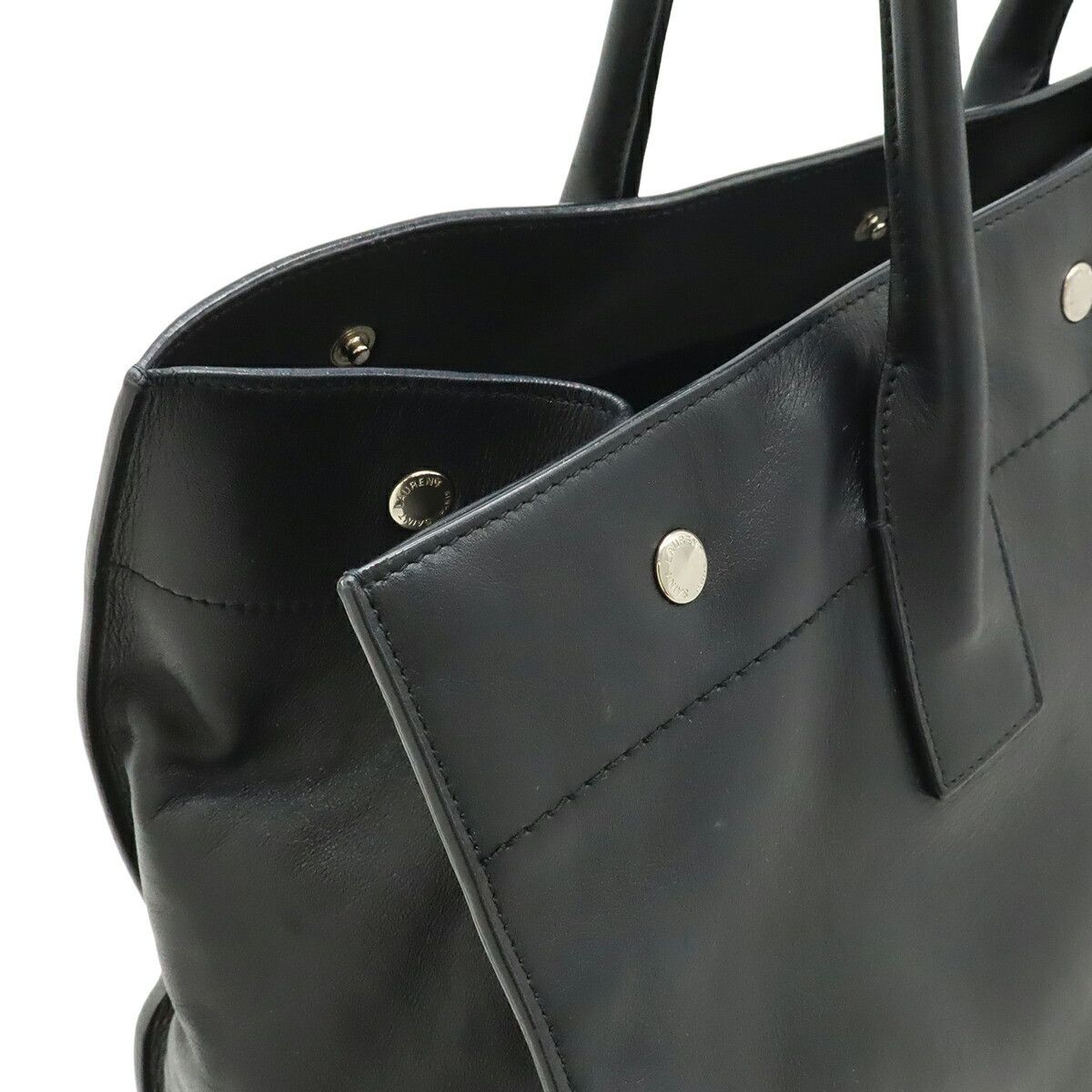 Yves Saint Laurent Yves Saint Laurent Yves Saint Laurent Rive Gauche Leather Tote Bag Leather Tote Bag 686266 DUTY FREE for USA Size ONE SIZE - 7 Thumbnail