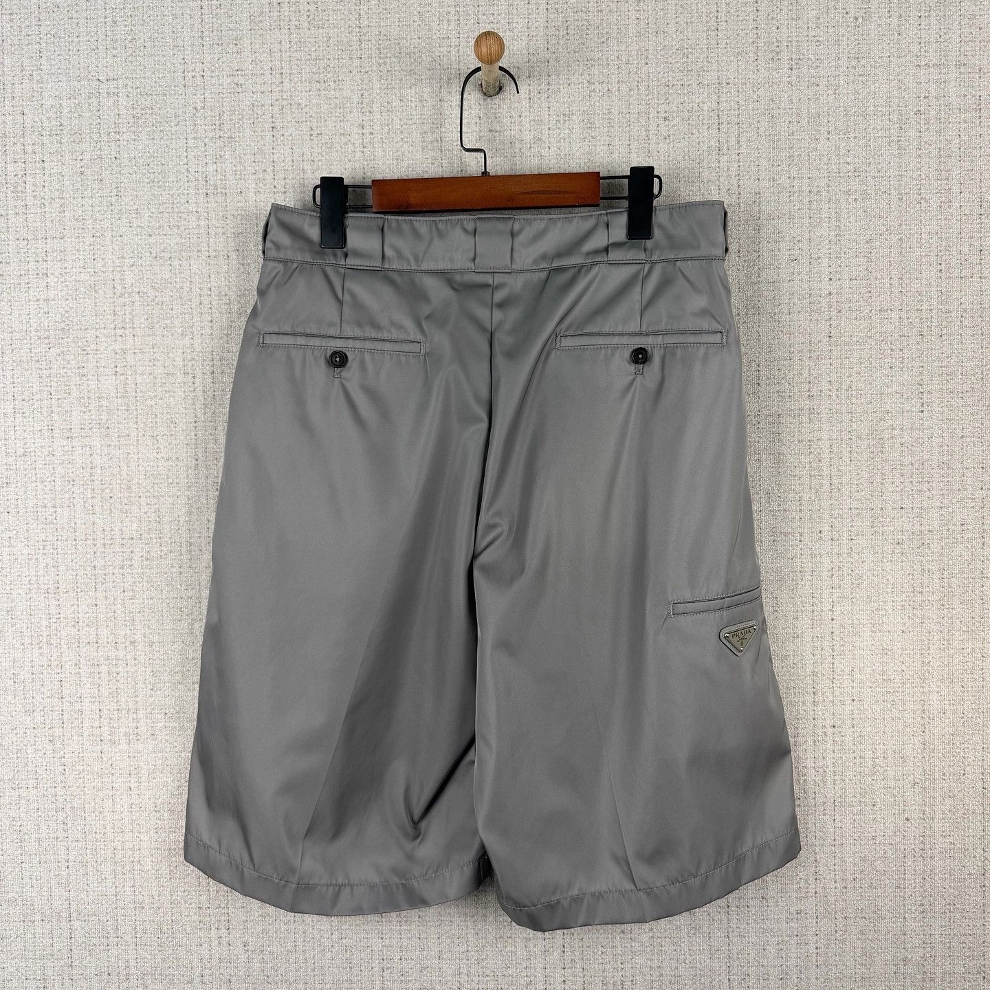 Prada Lightweight Gray Re-Nylon Shorts Size US 30 / EU 46 - 2 Thumbnail