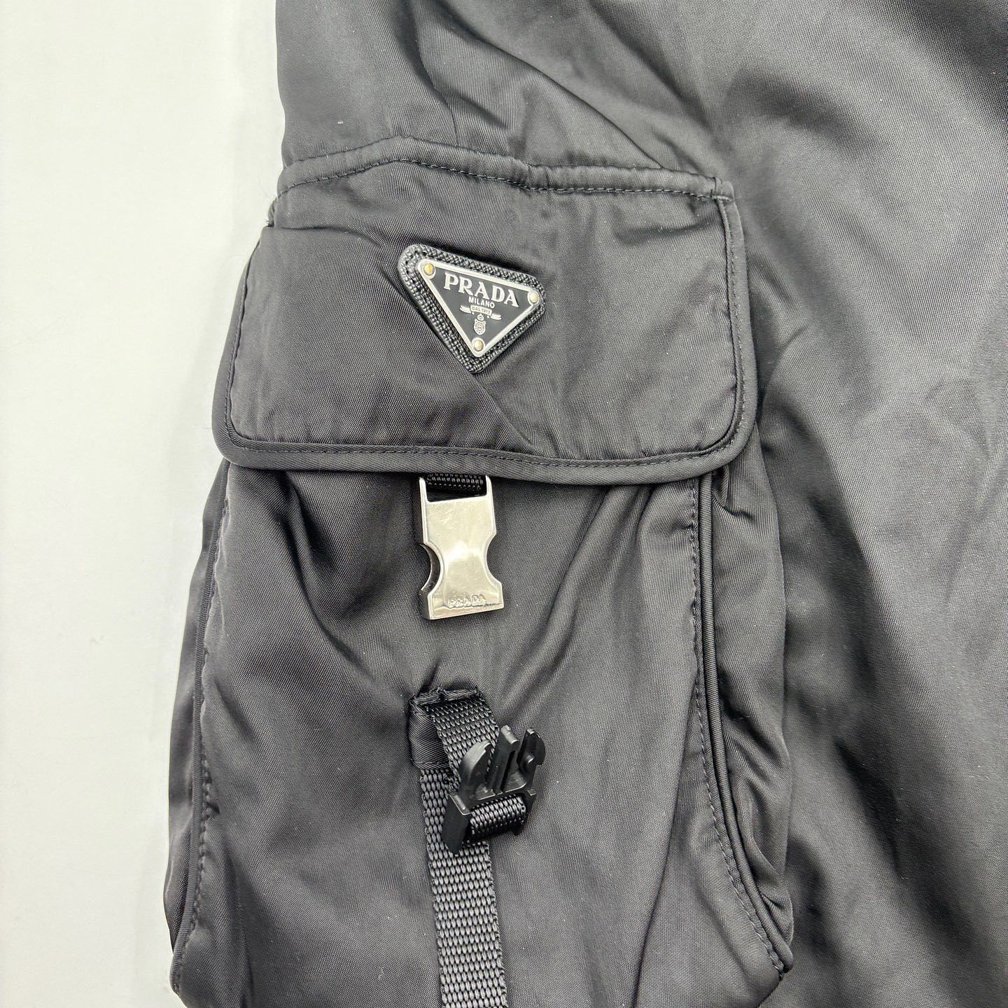 Prada Cargo Shorts in Black Size US 38 / EU 54 - 8 Thumbnail