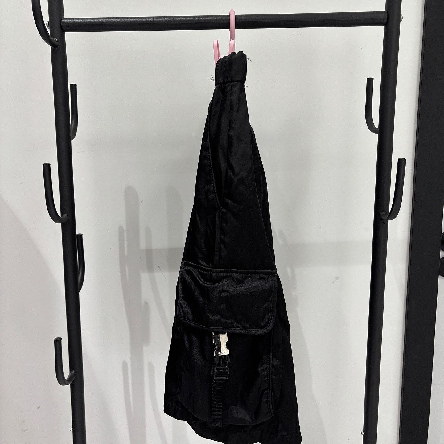 Prada Cargo Shorts in Black Size US 38 / EU 54 - 6 Thumbnail