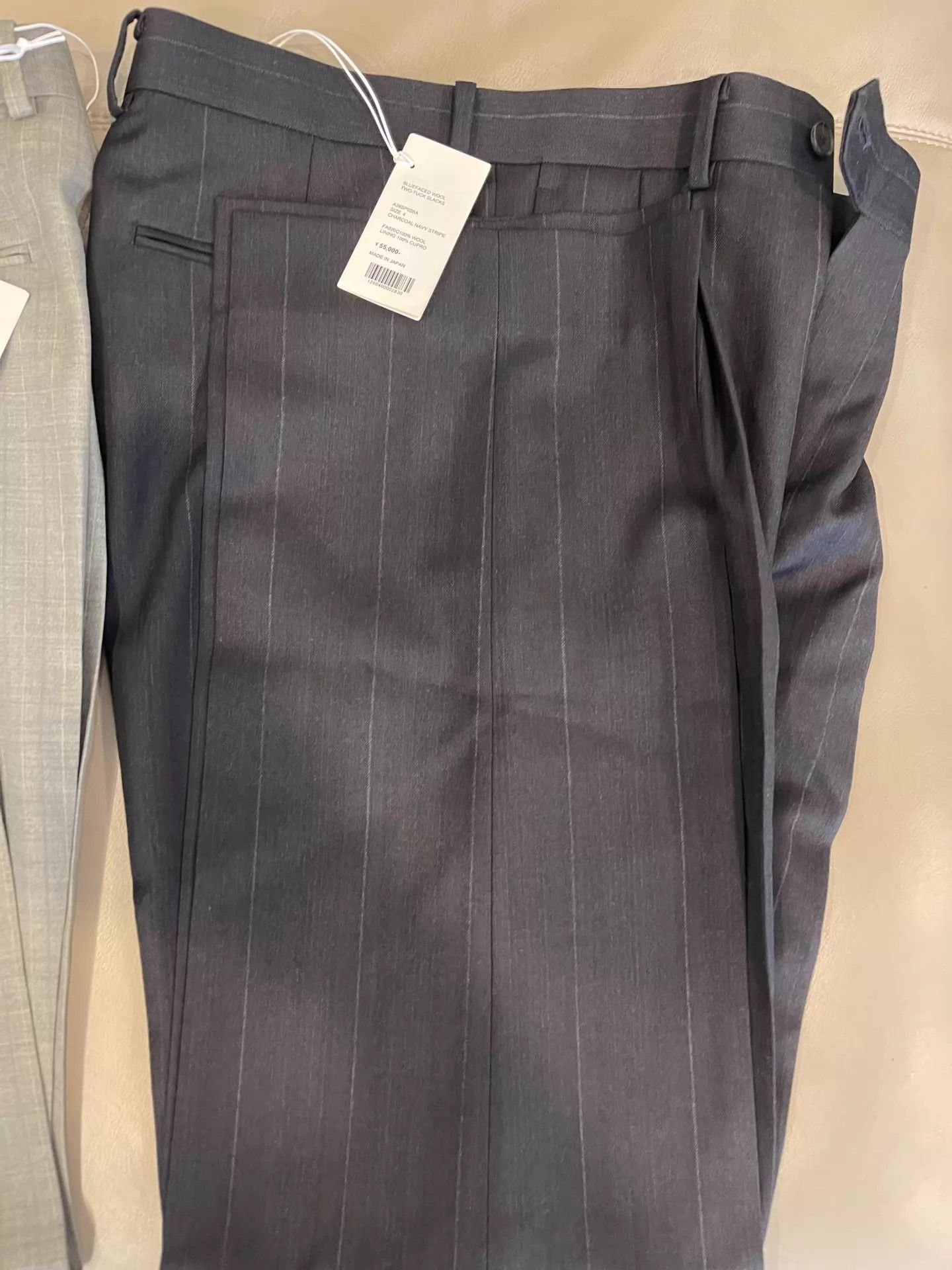 Auralee Two-Tuck Wool Slacks in Charcoal Blue Size US 34 / EU 50 - 2 Thumbnail
