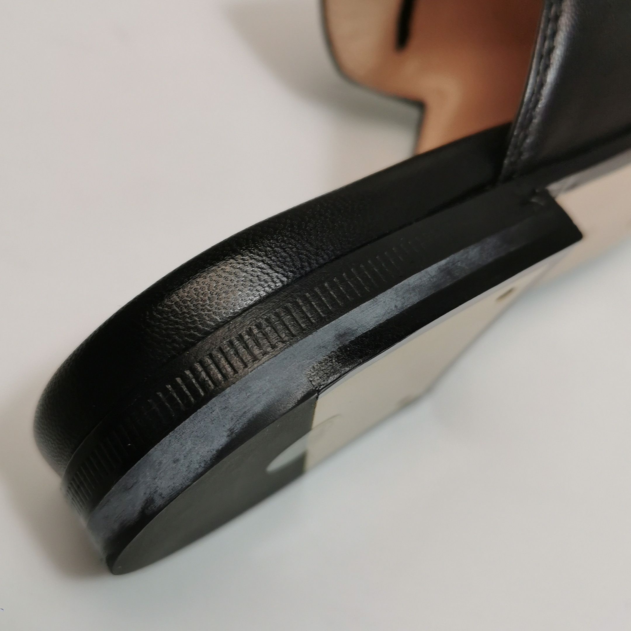 Gucci Gucci Women 5 Sandals Size US 5 / IT 35 - 7 Thumbnail