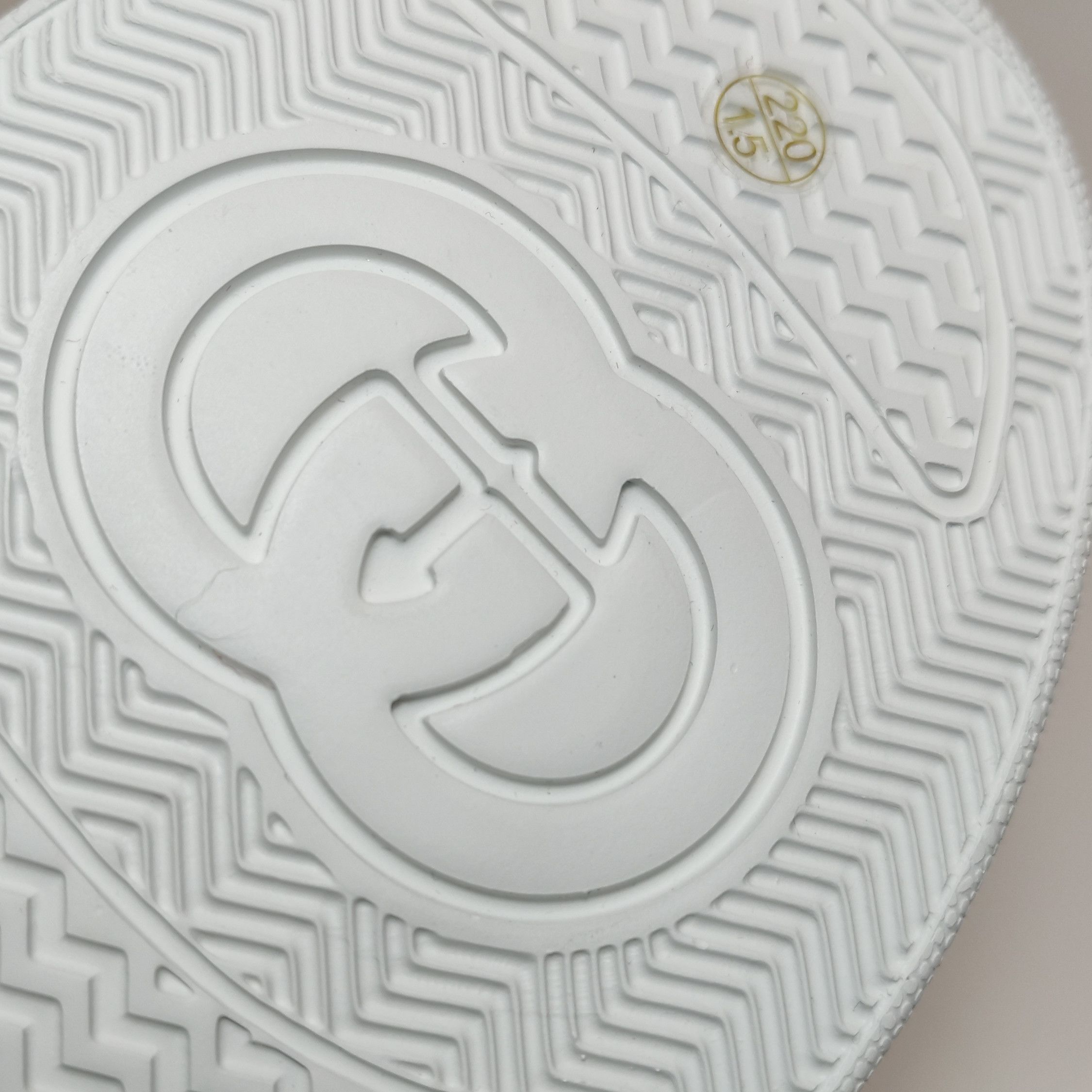 Gucci Gucci Women it_34 Lowtop Sneakers Size US 4 / IT 34 - 7 Thumbnail