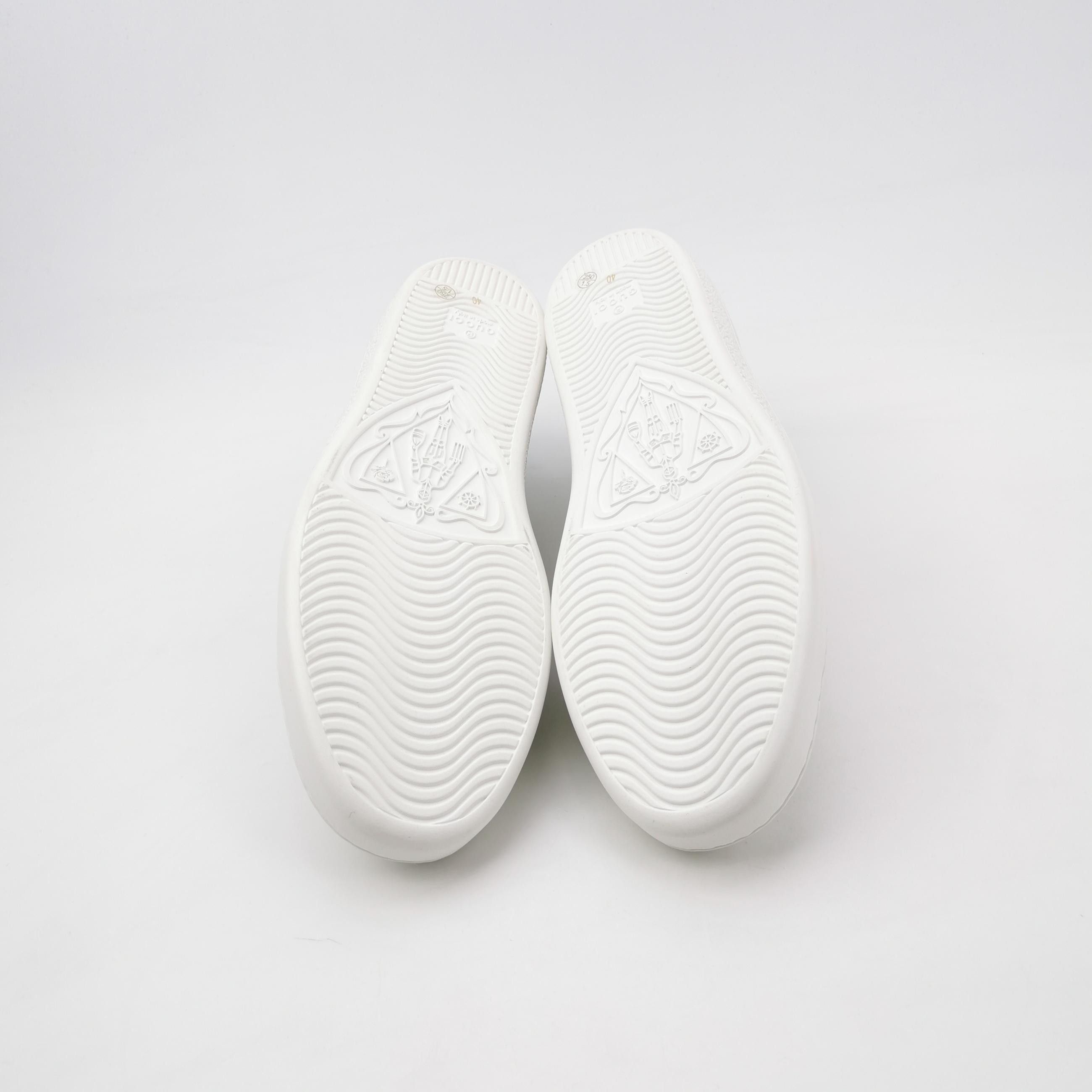Gucci Gucci Women 10 Lowtop Sneakers Size US 10 / IT 40 - 5 Thumbnail
