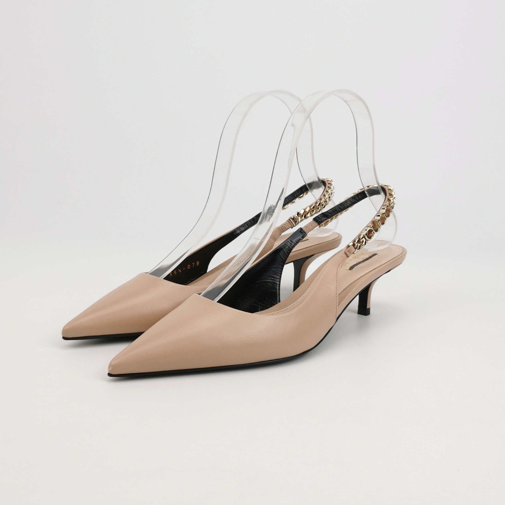 Gucci Gucci Women 5-5 Flats Size US 5.5 / IT 35.5 - 2 Thumbnail