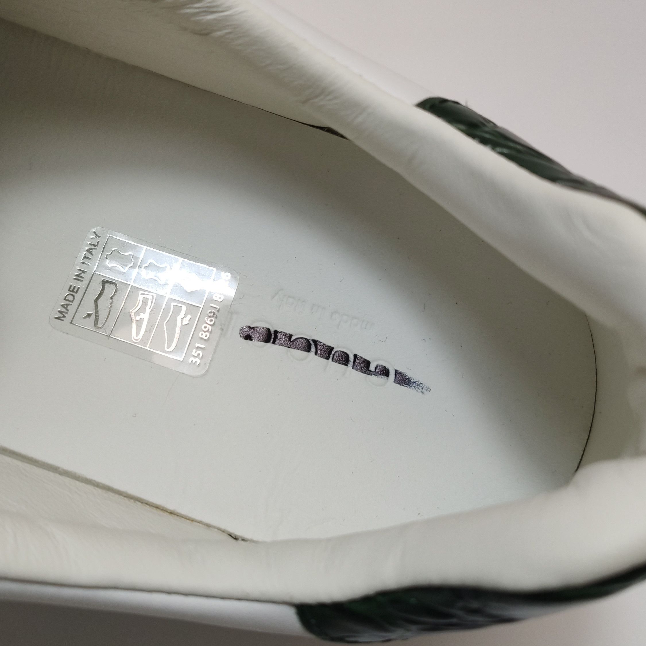Gucci Gucci Women 9-5 Lowtop Sneakers Size US 9.5 / IT 39.5 - 12 Thumbnail