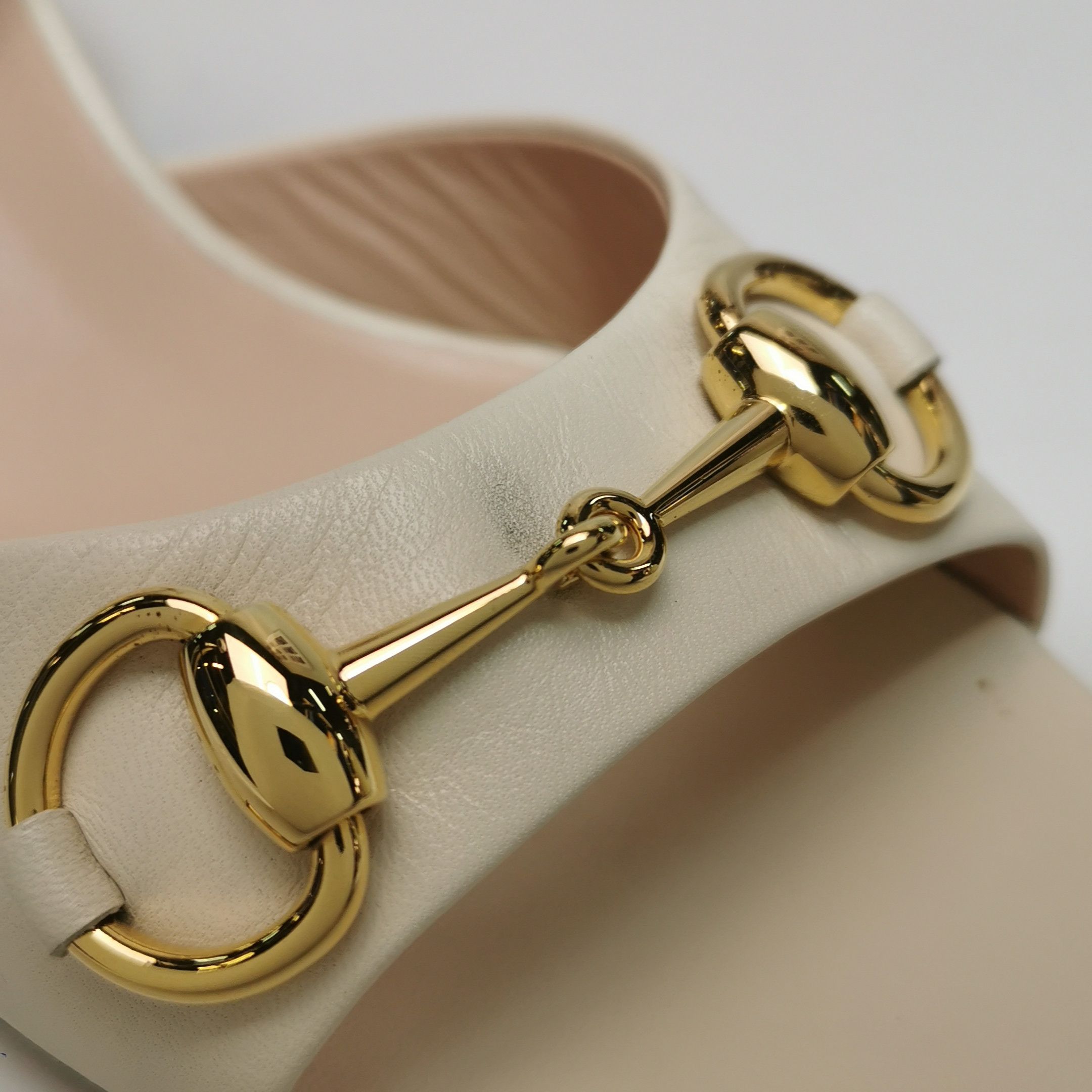 Gucci Gucci Women 8 Sandals Size US 8 / IT 38 - 7 Thumbnail
