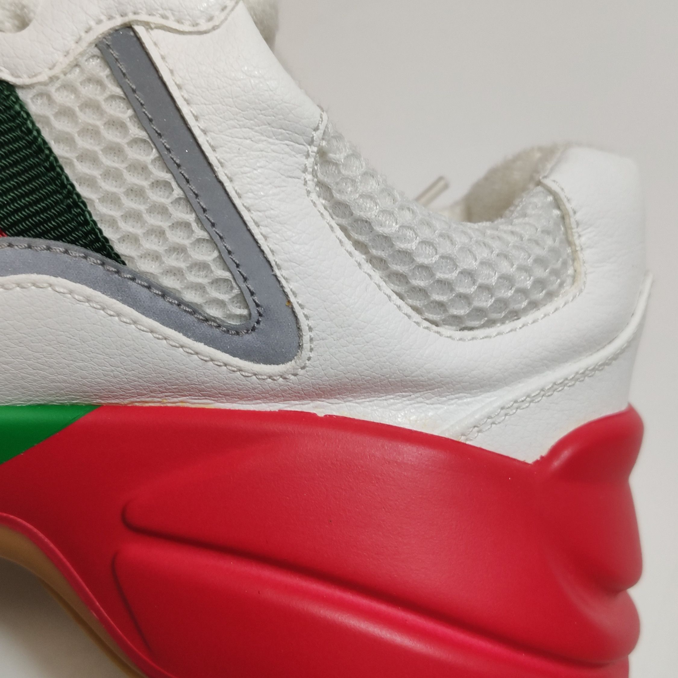 Gucci Gucci Women 6-5 Lowtop Sneakers Size US 6.5 / IT 36.5 - 10 Thumbnail