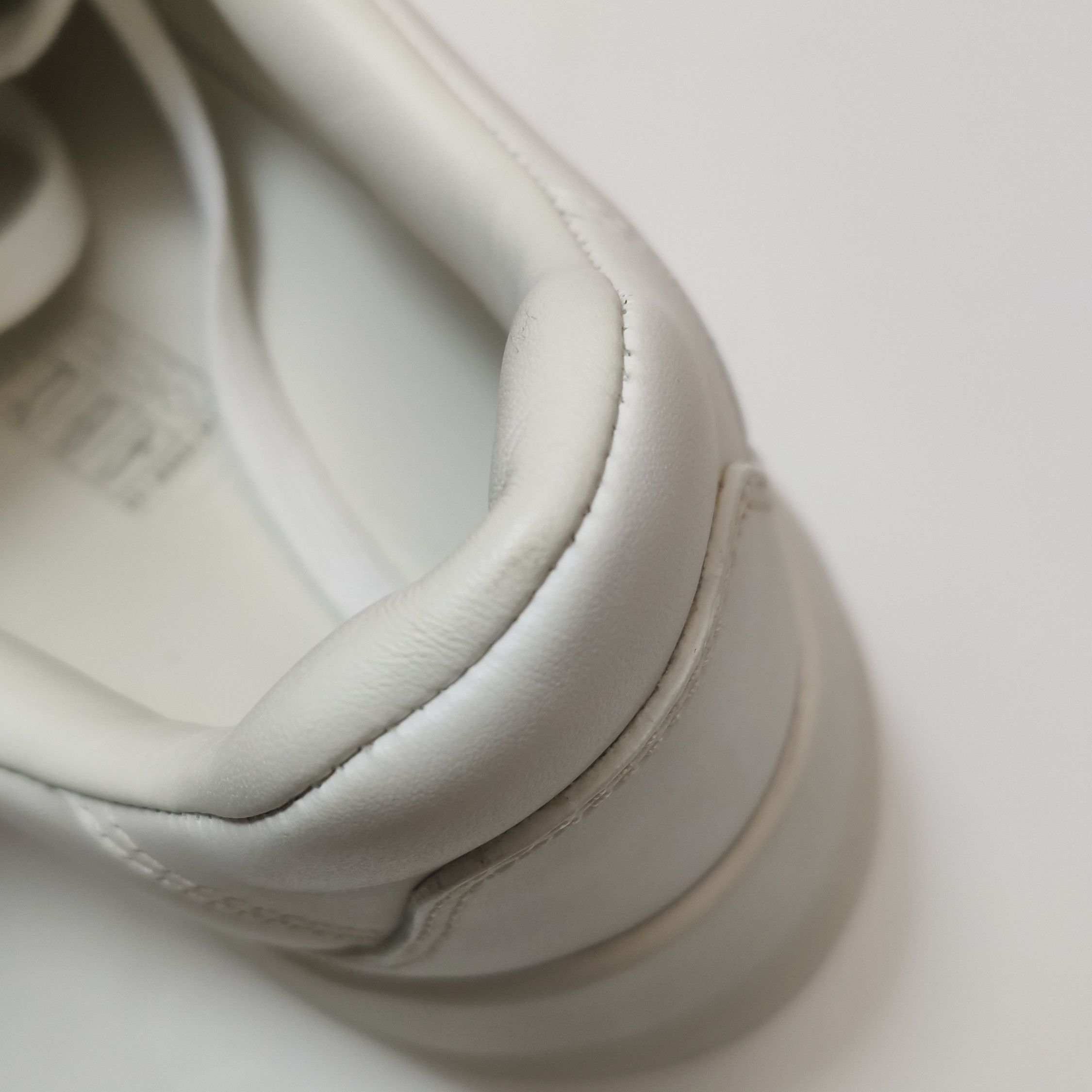 Gucci Gucci Women 7 Lowtop Sneakers Size US 7 / IT 37 - 8 Thumbnail