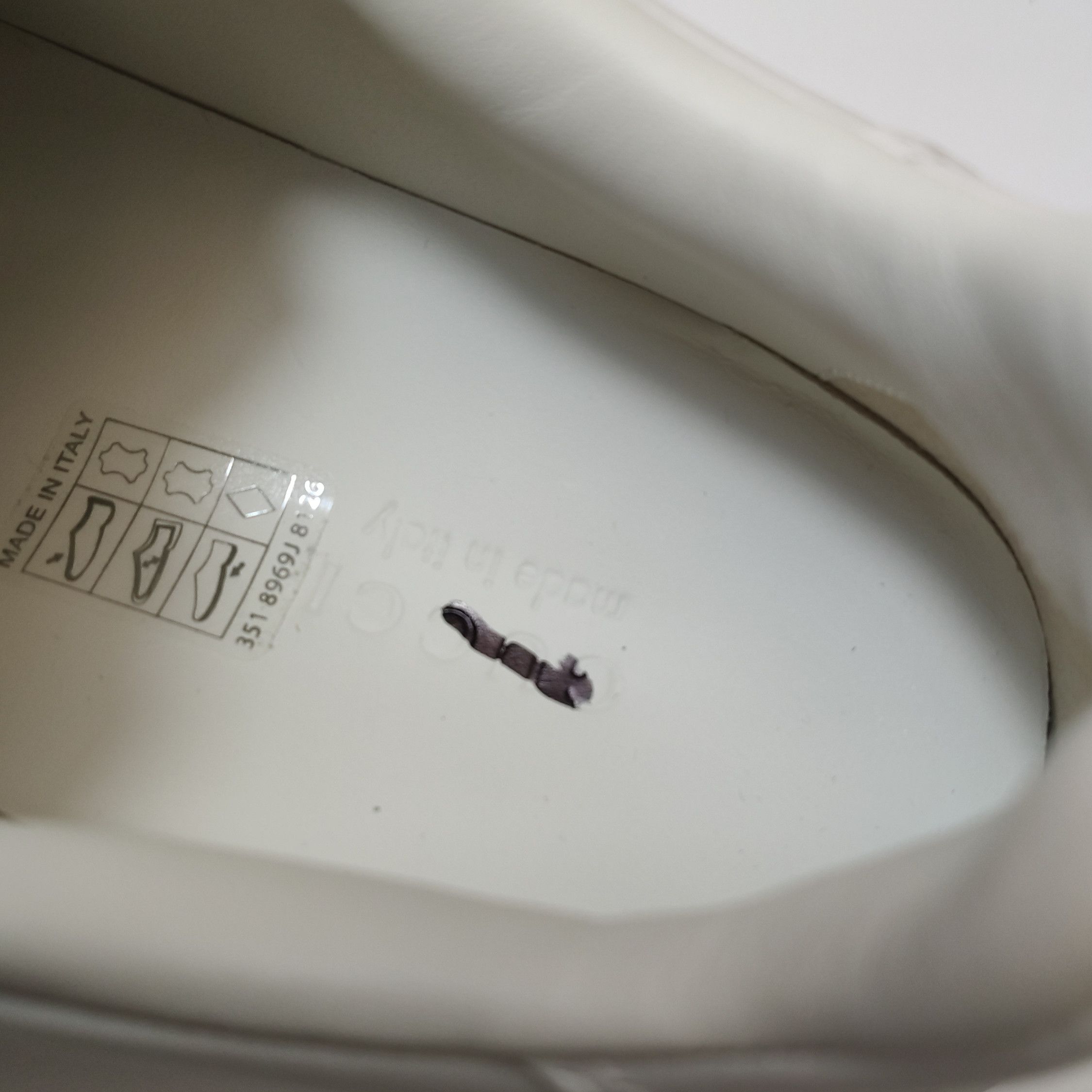 Gucci Gucci Women 7 Lowtop Sneakers Size US 7 / IT 37 - 12 Thumbnail