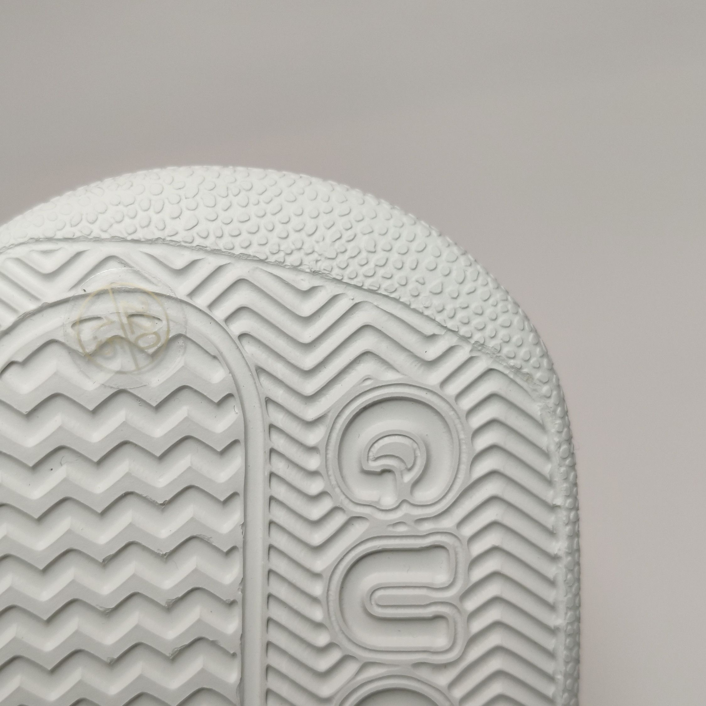 Gucci Gucci Women it_34 Lowtop Sneakers Size US 4 / IT 34 - 8 Thumbnail