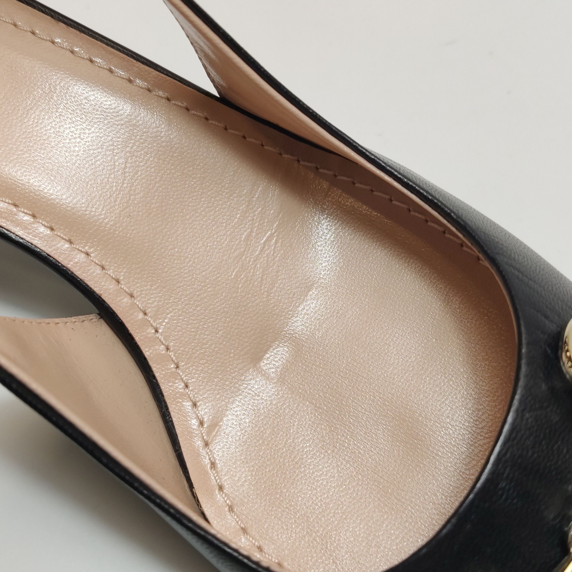 Gucci Gucci Women 7-5 Flats Size US 7.5 / IT 37.5 - 11 Thumbnail
