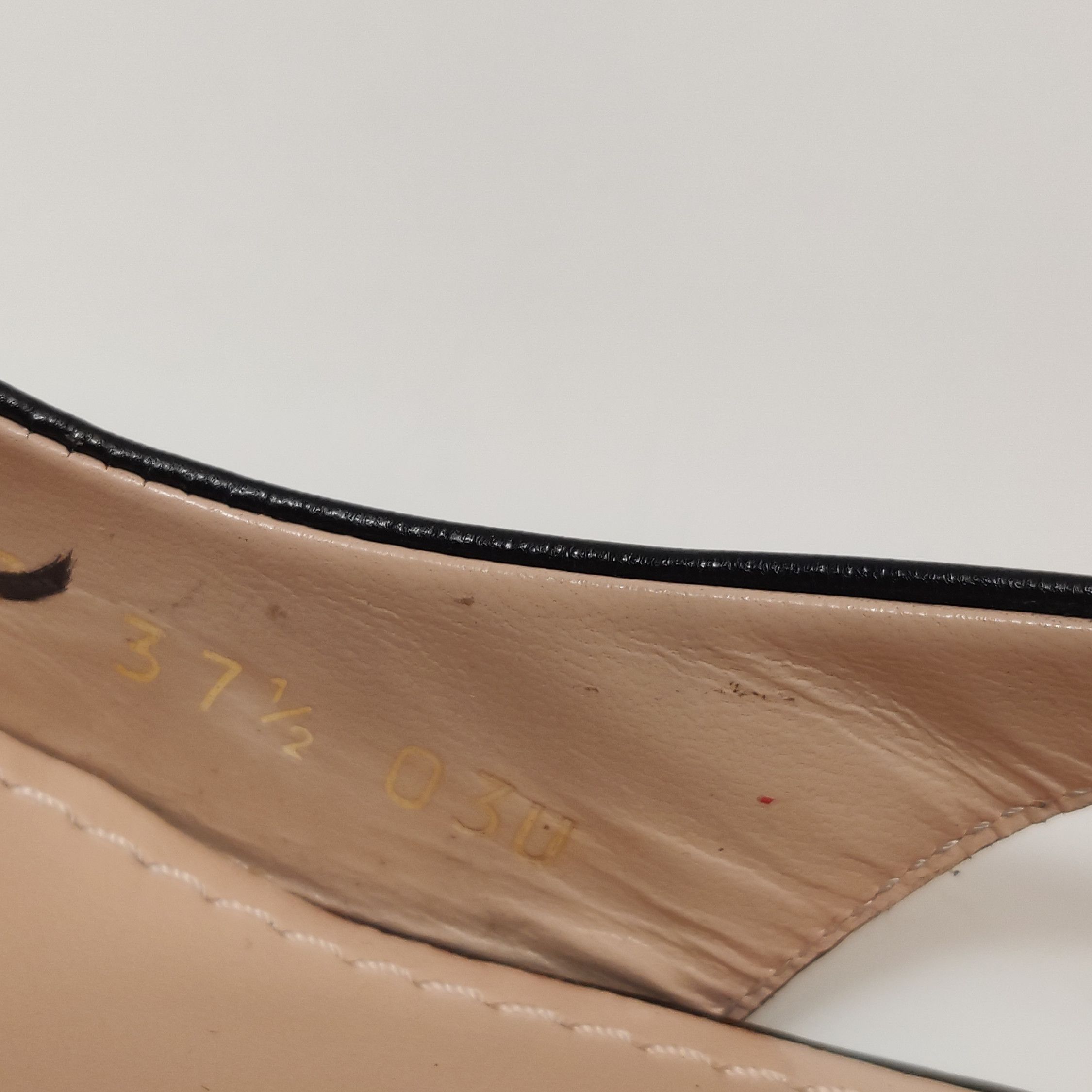 Gucci Gucci Women 7-5 Flats Size US 7.5 / IT 37.5 - 9 Thumbnail