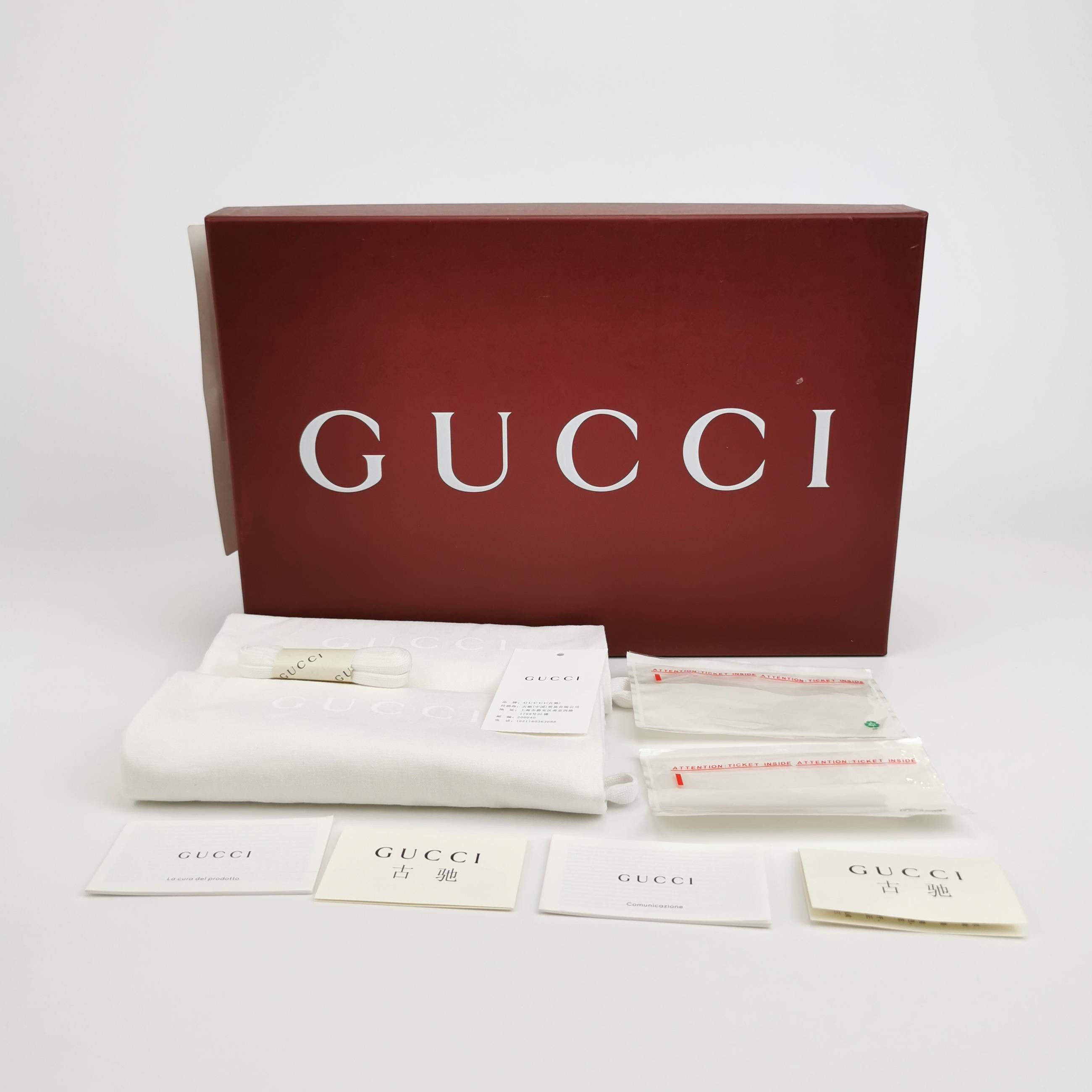 Gucci Gucci Women 5 Lowtop Sneakers Size US 5 / IT 35 - 6 Thumbnail
