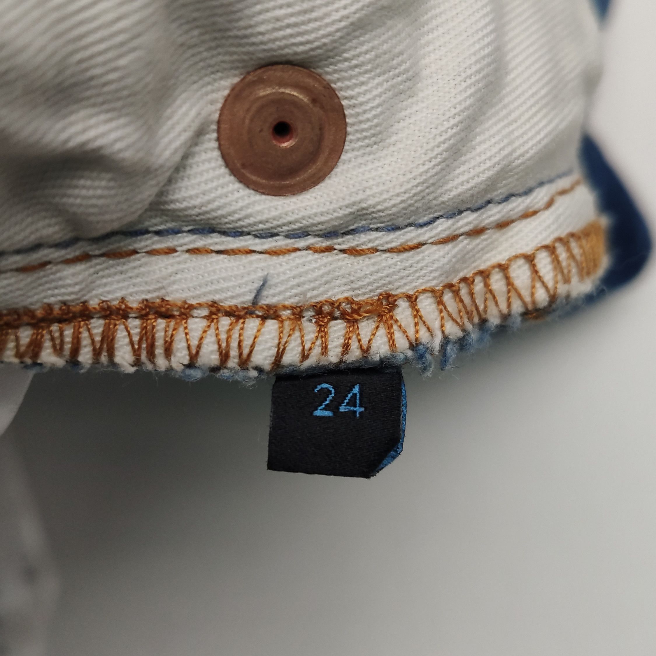 Gucci Gucci Women 26 Shorts Size 26" / US 2 / IT 38 - 12 Thumbnail