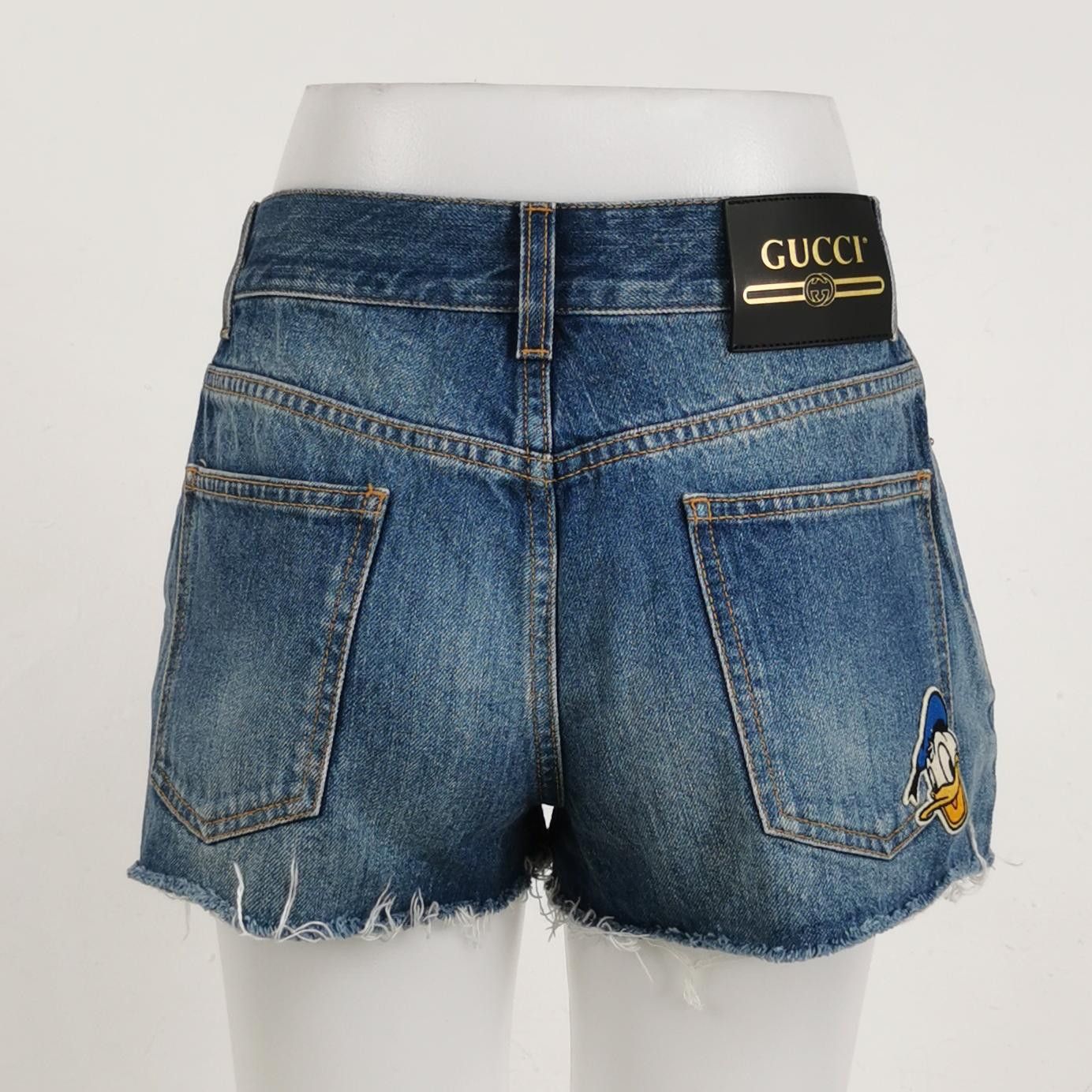 Gucci Gucci Women 26 Shorts Size 26" / US 2 / IT 38 - 2 Thumbnail