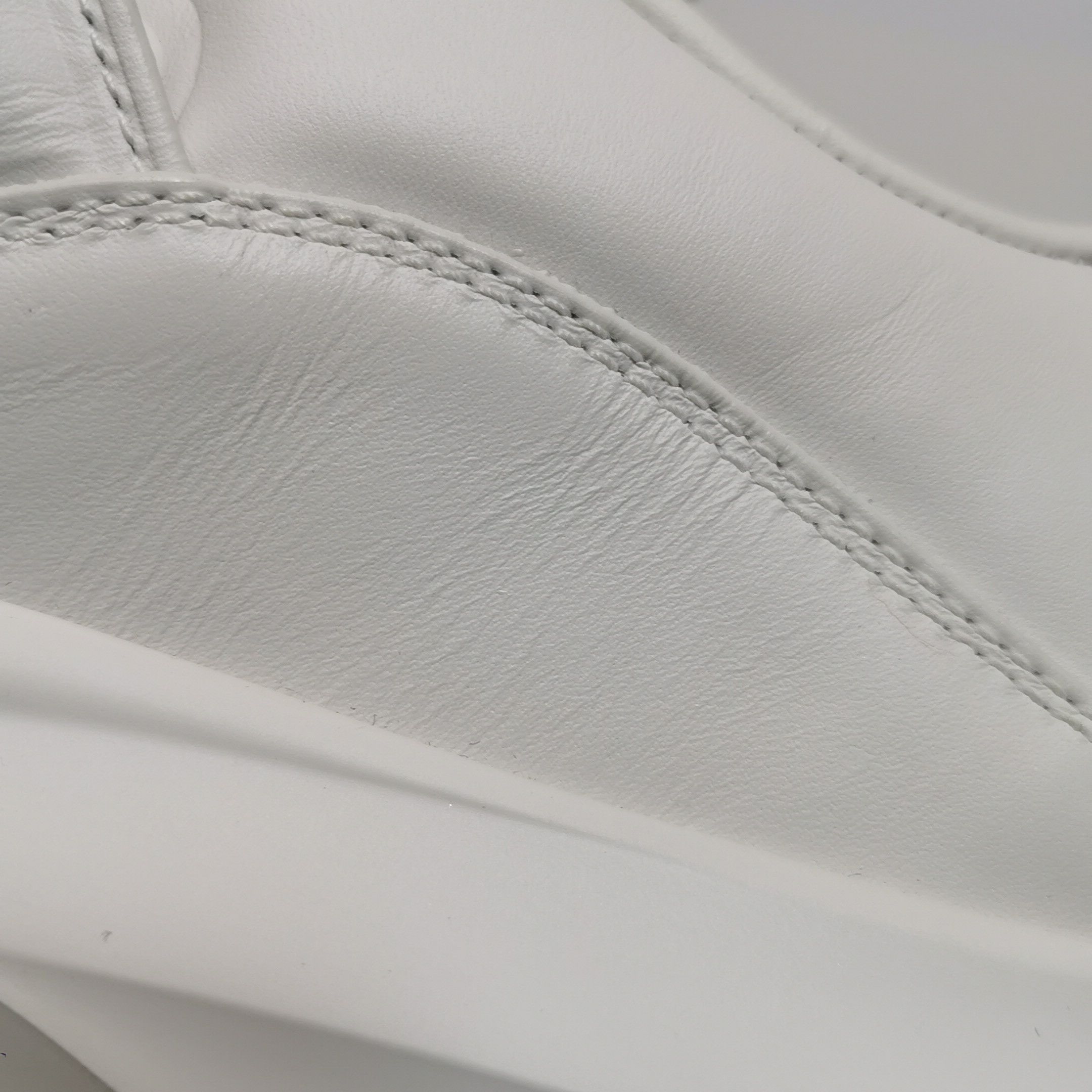 Gucci Gucci Women 8 Lowtop Sneakers Size US 8 / IT 38 - 11 Thumbnail