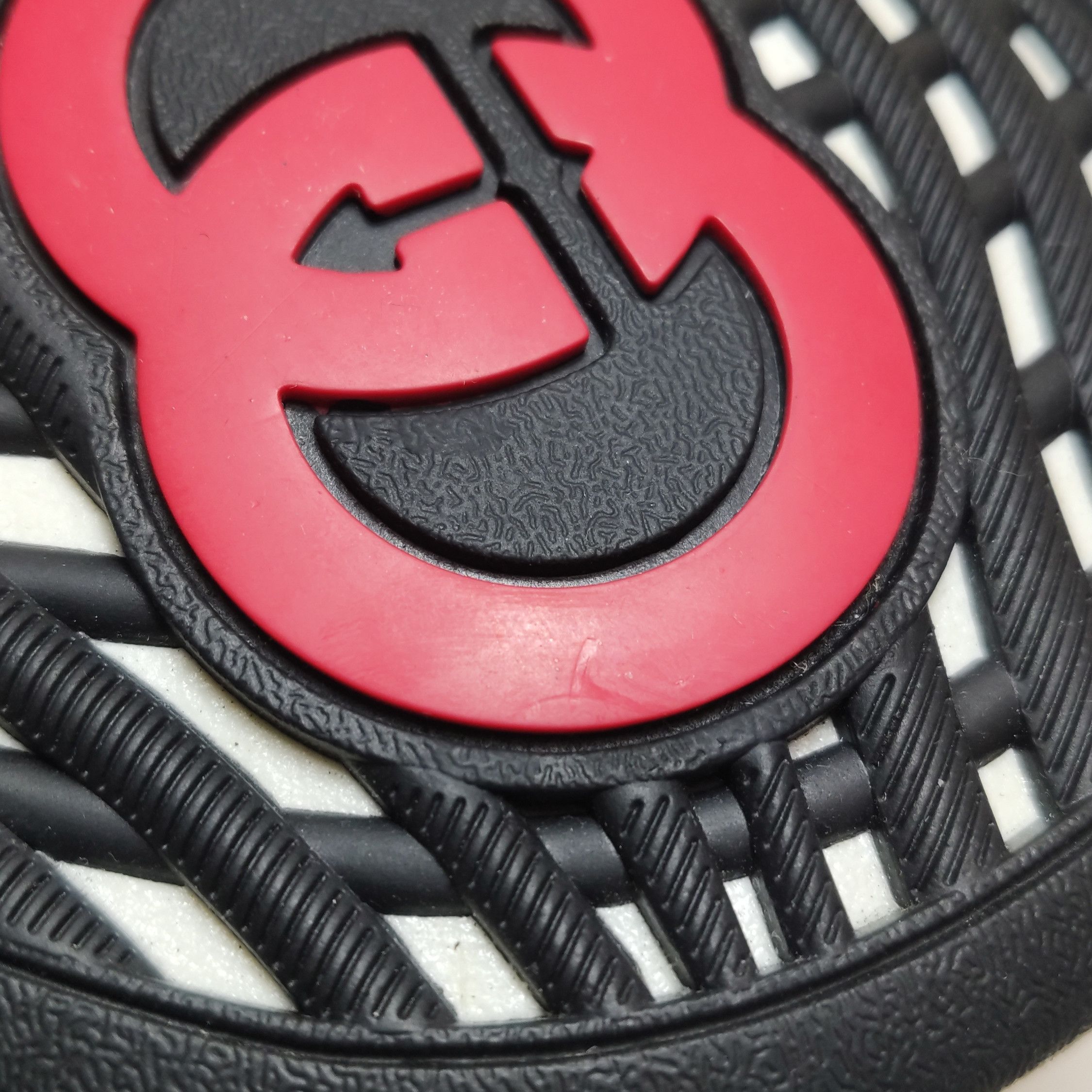 Gucci Gucci Women 9 Lowtop Sneakers Size US 9 / IT 39 - 9 Thumbnail