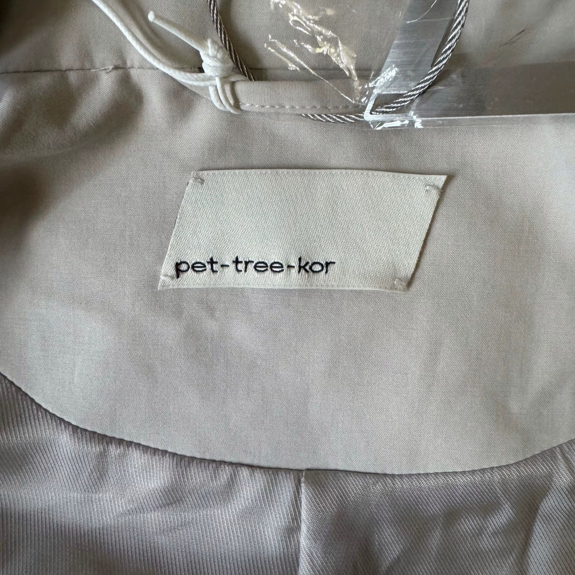 pet-tree-kor Vintage Item Size US XS / EU 42 / 0 - 4 Thumbnail