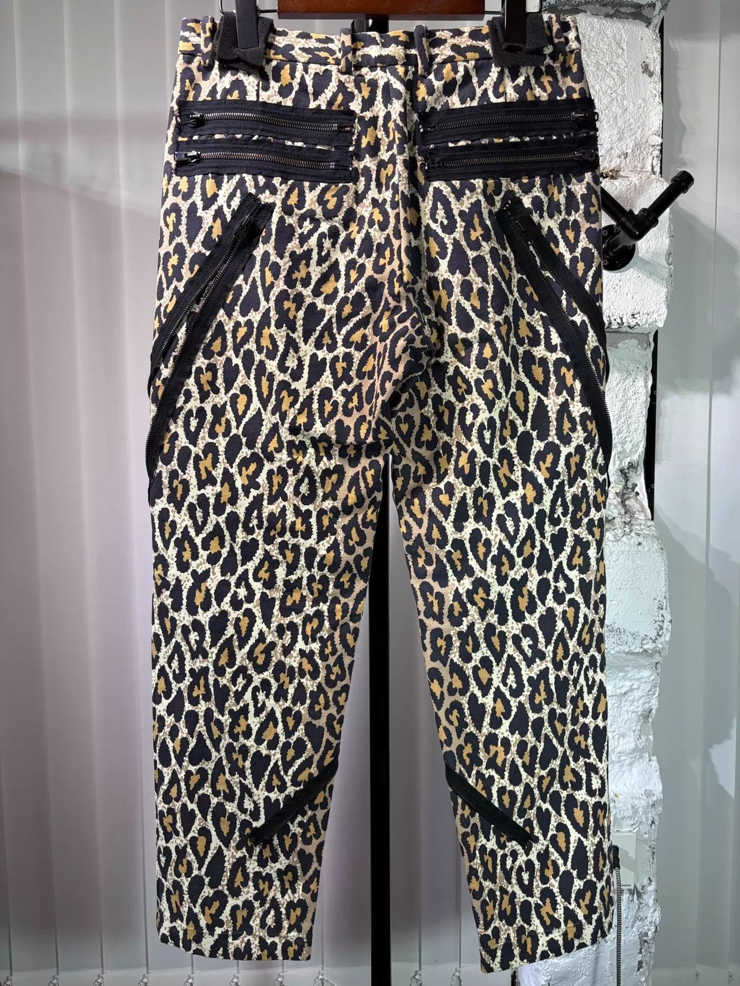 Number (N)ine Heart Leopard Print Cargo Pants Size US 32 / EU 48 - 2 Thumbnail